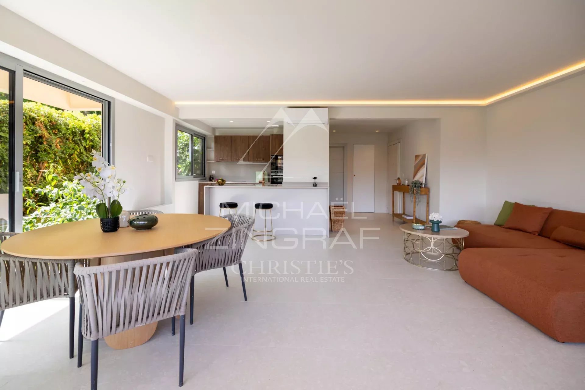 VILLEFRANCHE SUR MER - Magnifique 3 Pièces entièrement rénové