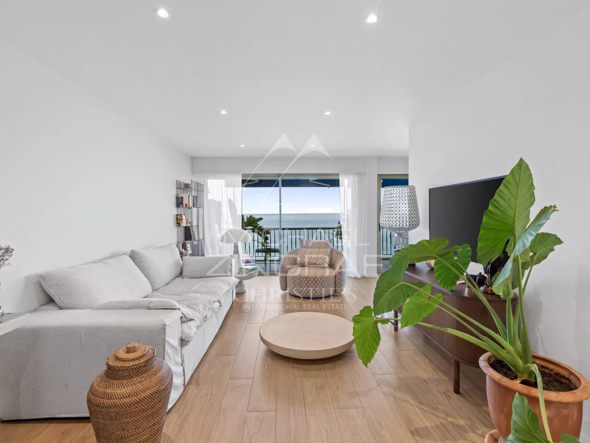 Nahe Nizza - Wunderschöne Wohnung am Meer mit Pool