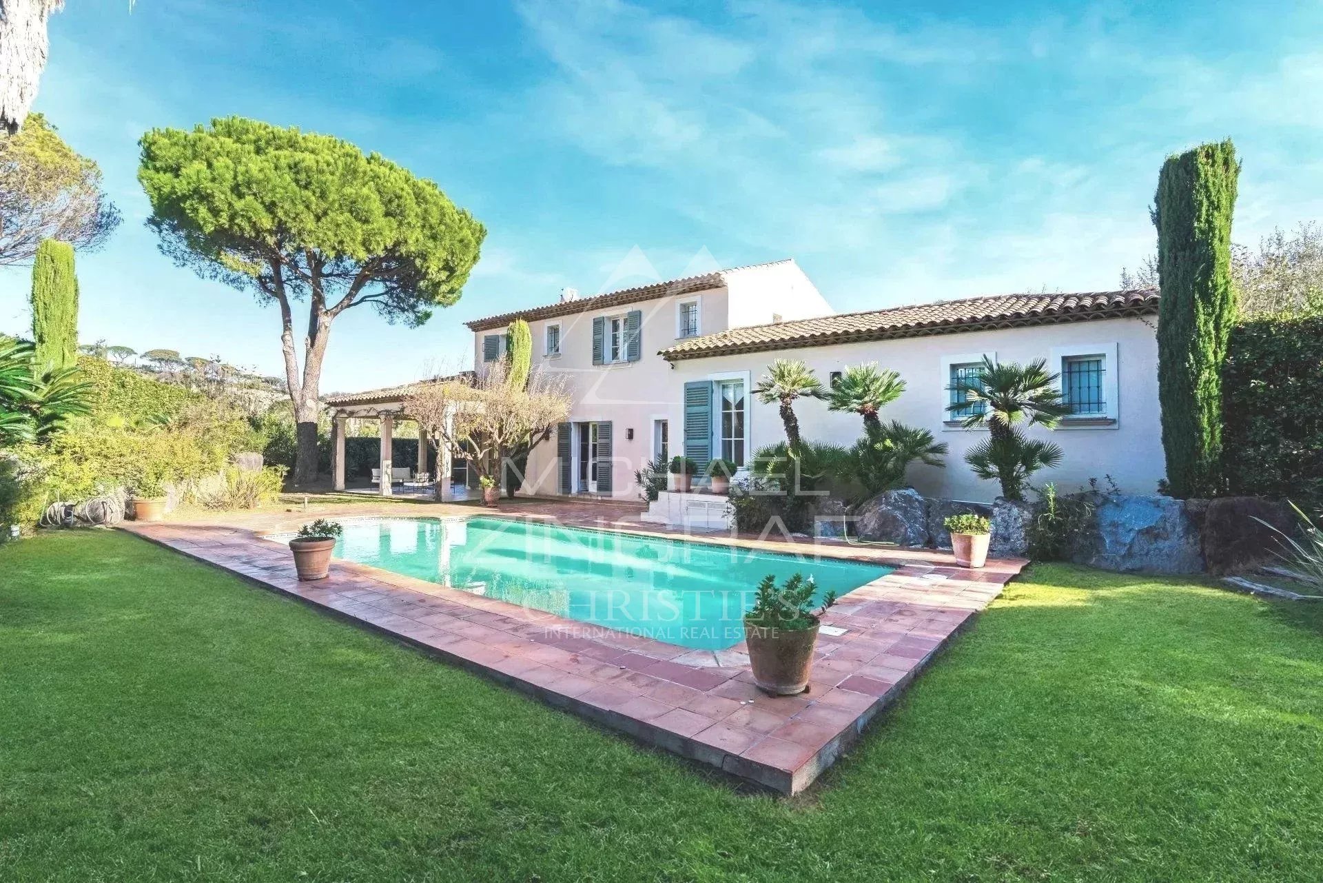 black chair and white table