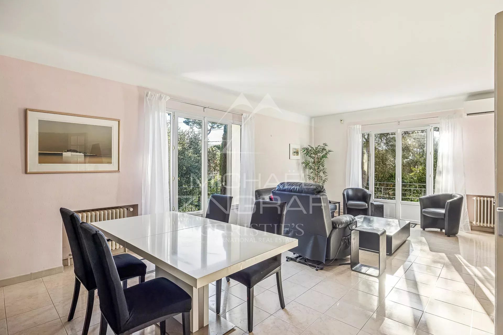 Élégante villa avec jardin bucolique au Cap d’Antibes