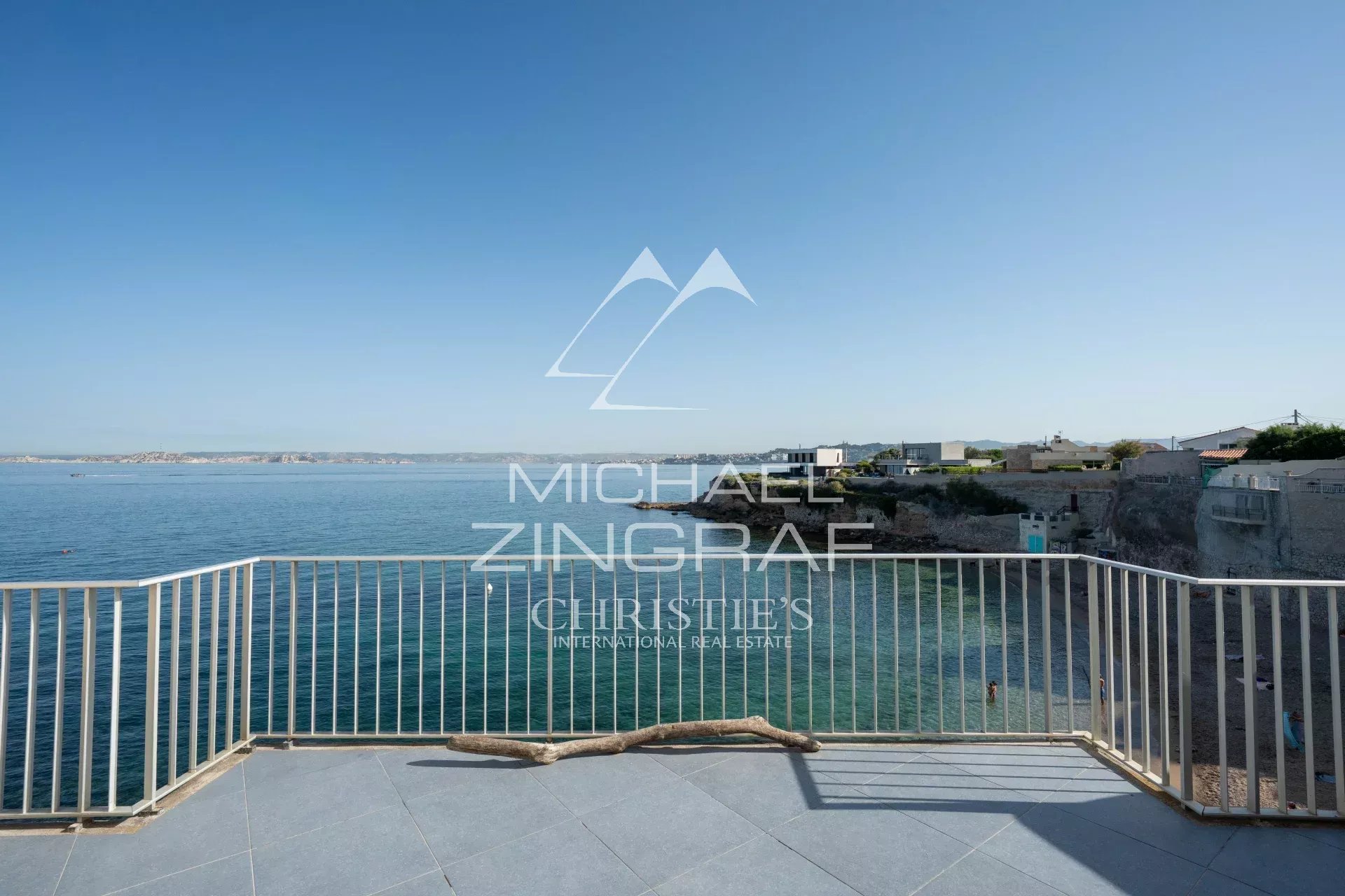 Waterfront house with pool, Montredon, Marseille 8th arrondissement