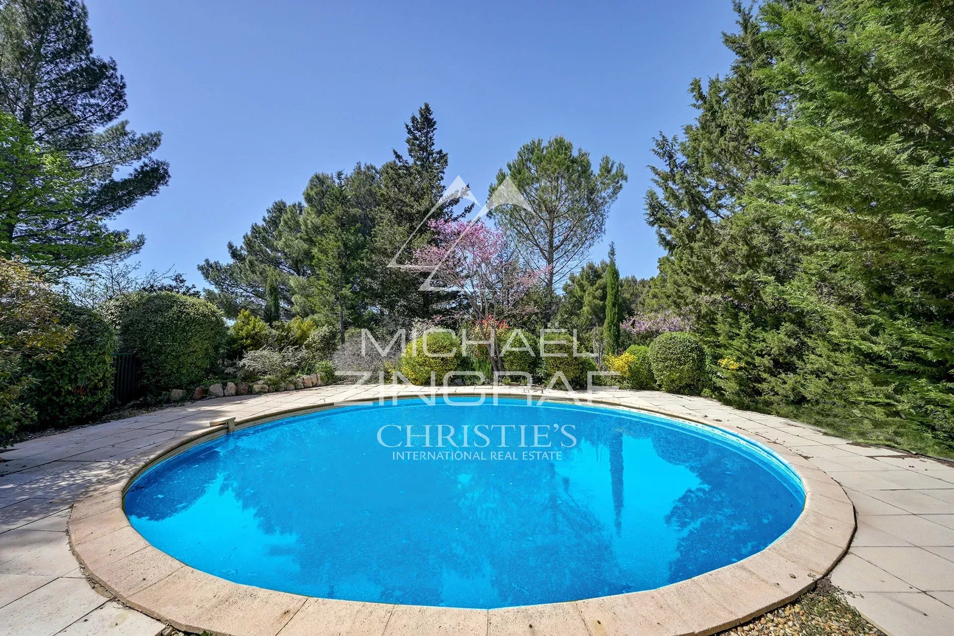 Charming Stone house with breathtaking views of Saint-Victoire mountain