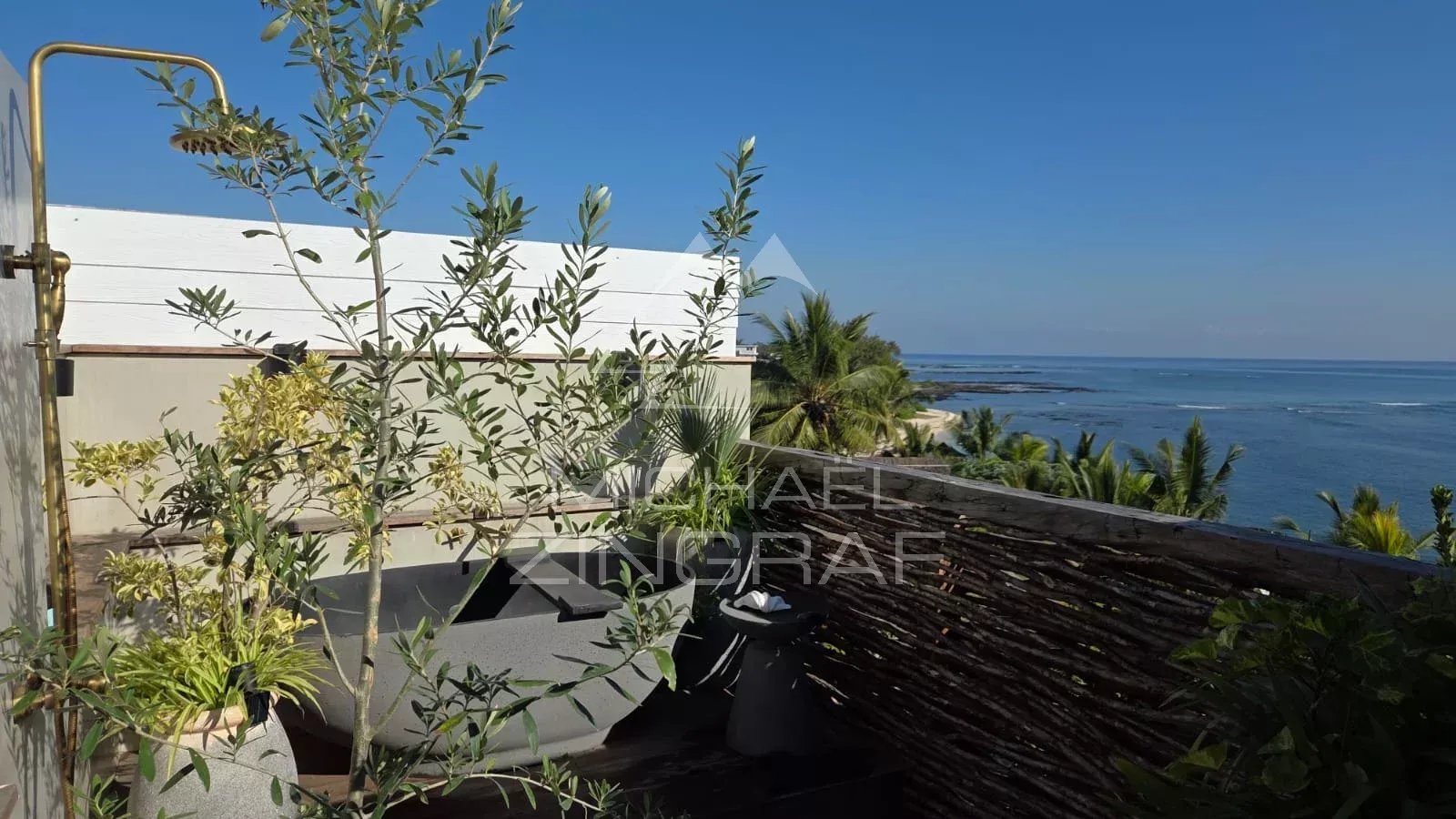 Exceptional Beachfront Penthouse in Pointe Aux canonniers
