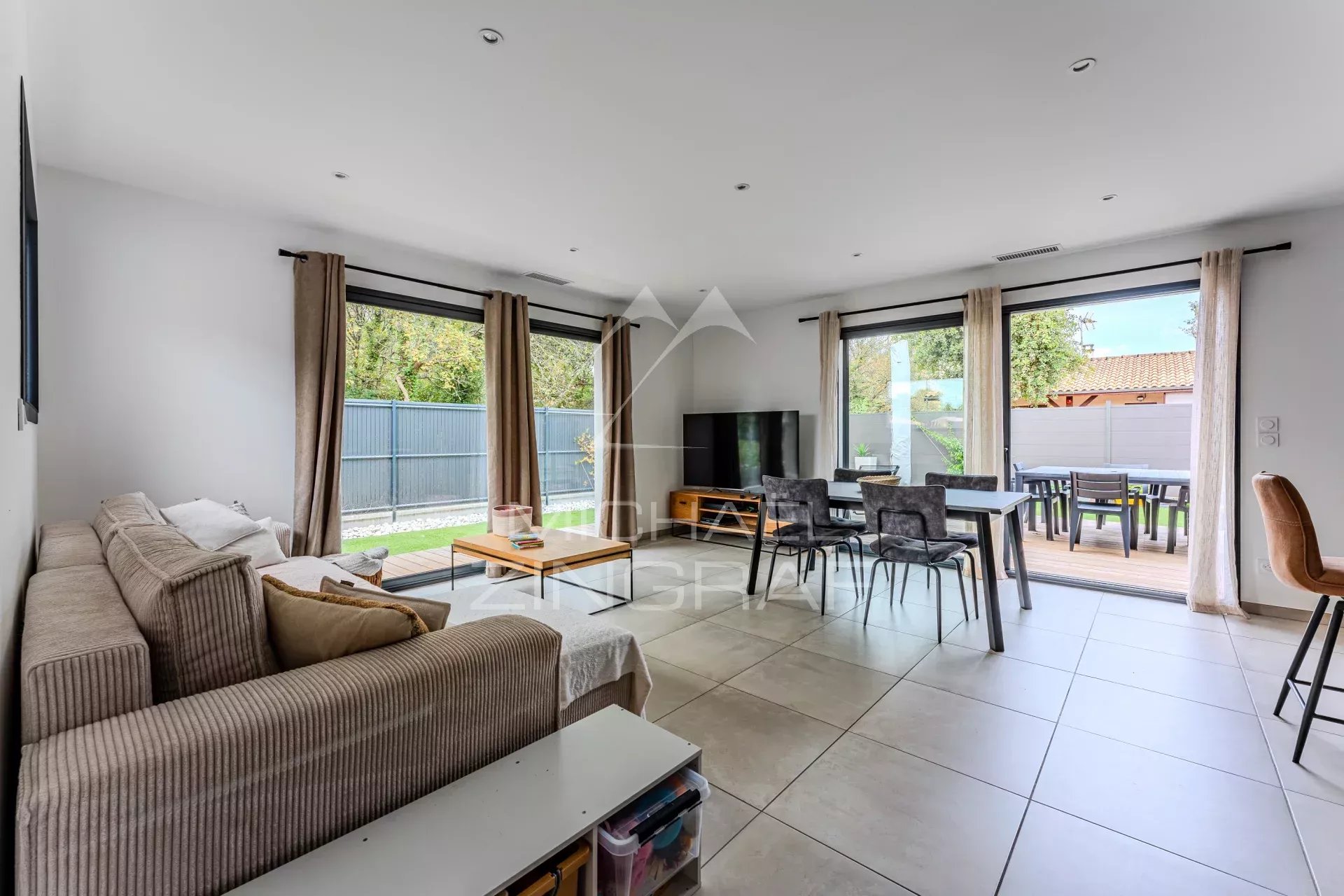 À deux pas du Bassin, une villa moderne prête à vivre