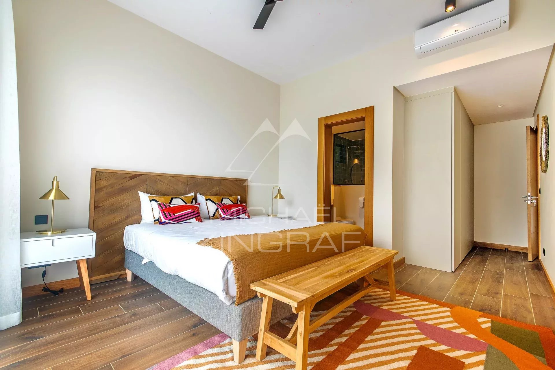 Puppen 5 -Bedroom Villa - Black Riviere