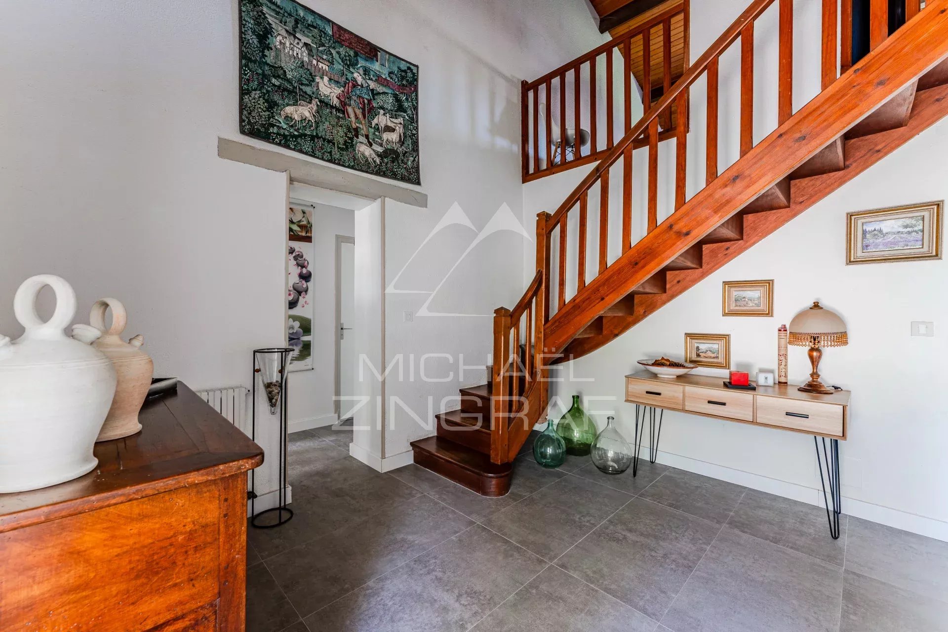 Une rénovation contemporaine au sud du Bassin