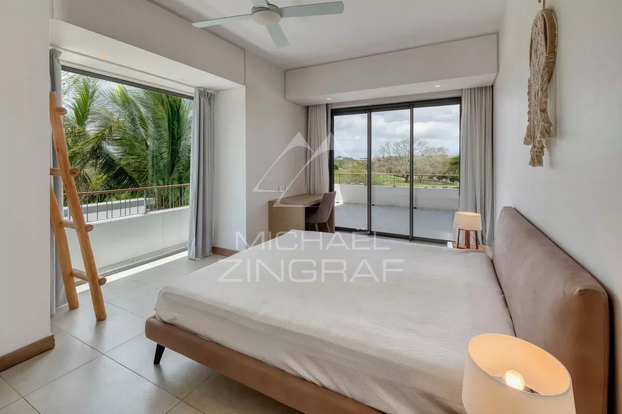 Penthouse with Golf View – Mont Choisy