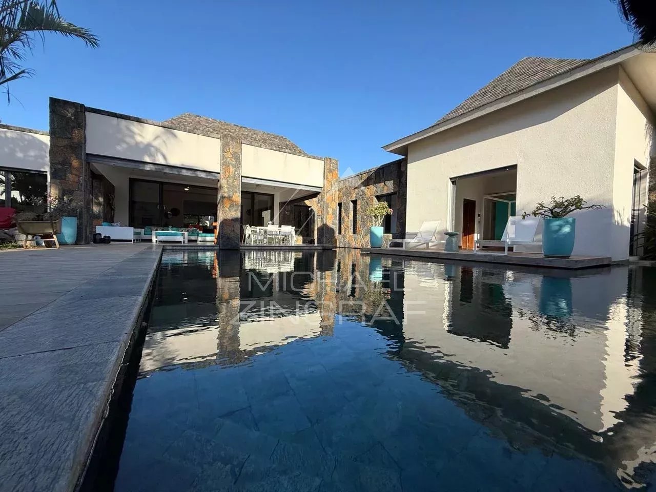 Exklusive Villa in einer Residenz in Pereybere