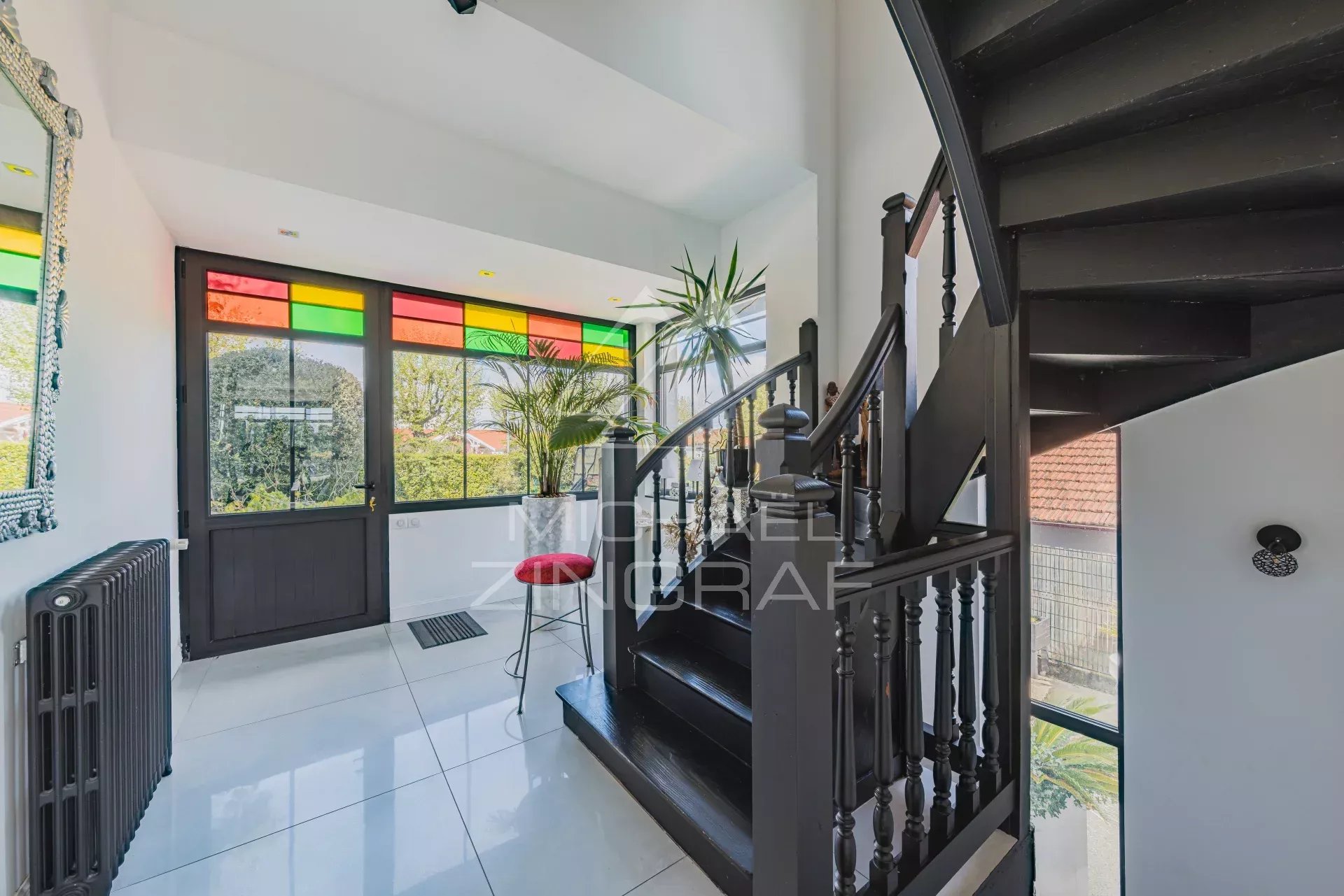 PROCHE PLAGE ARCACHON - VILLA DE 8 PIÈCES AVEC PISCINE