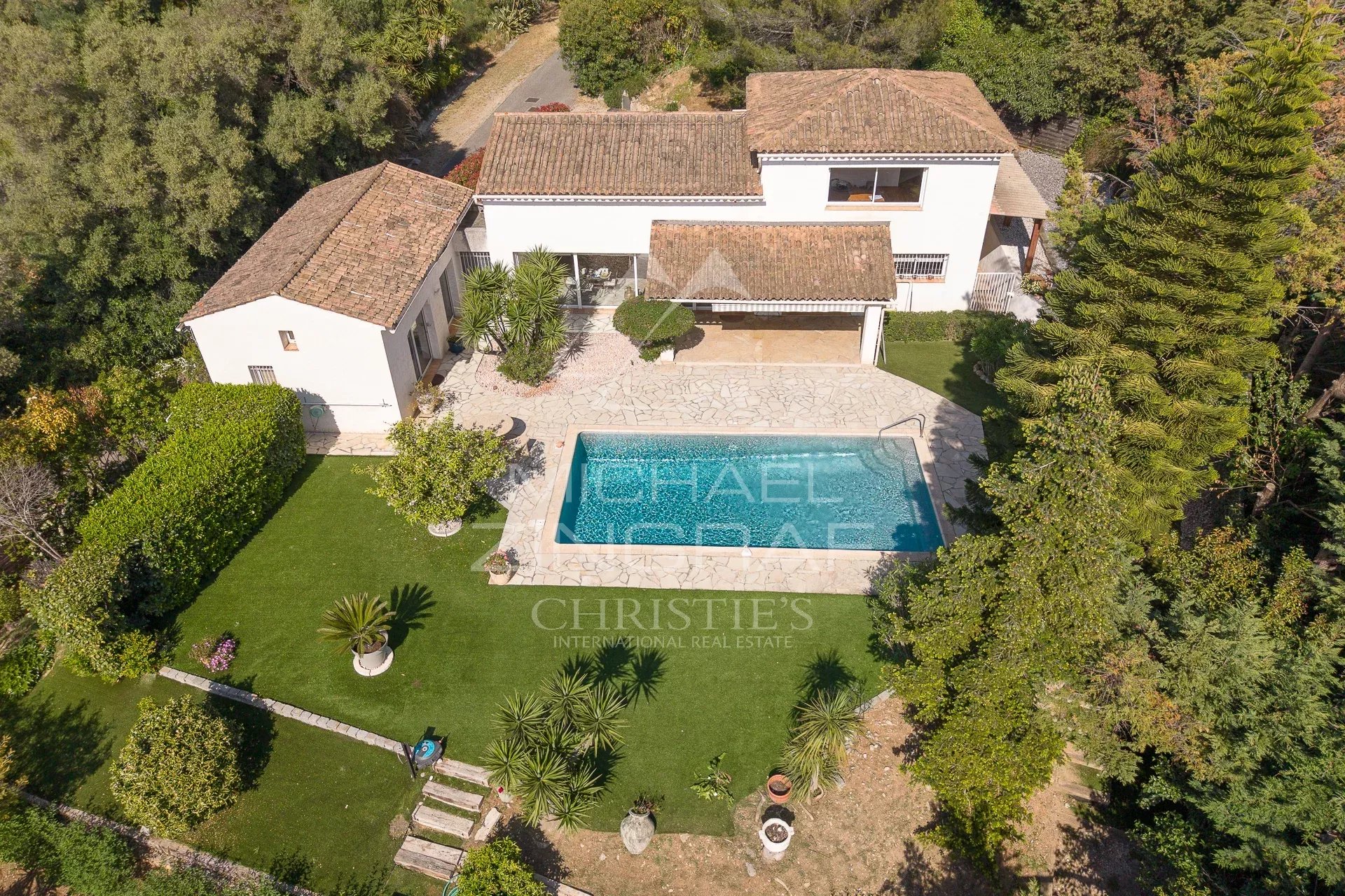 Antibes - Saint-Maymes - Domaine fermé