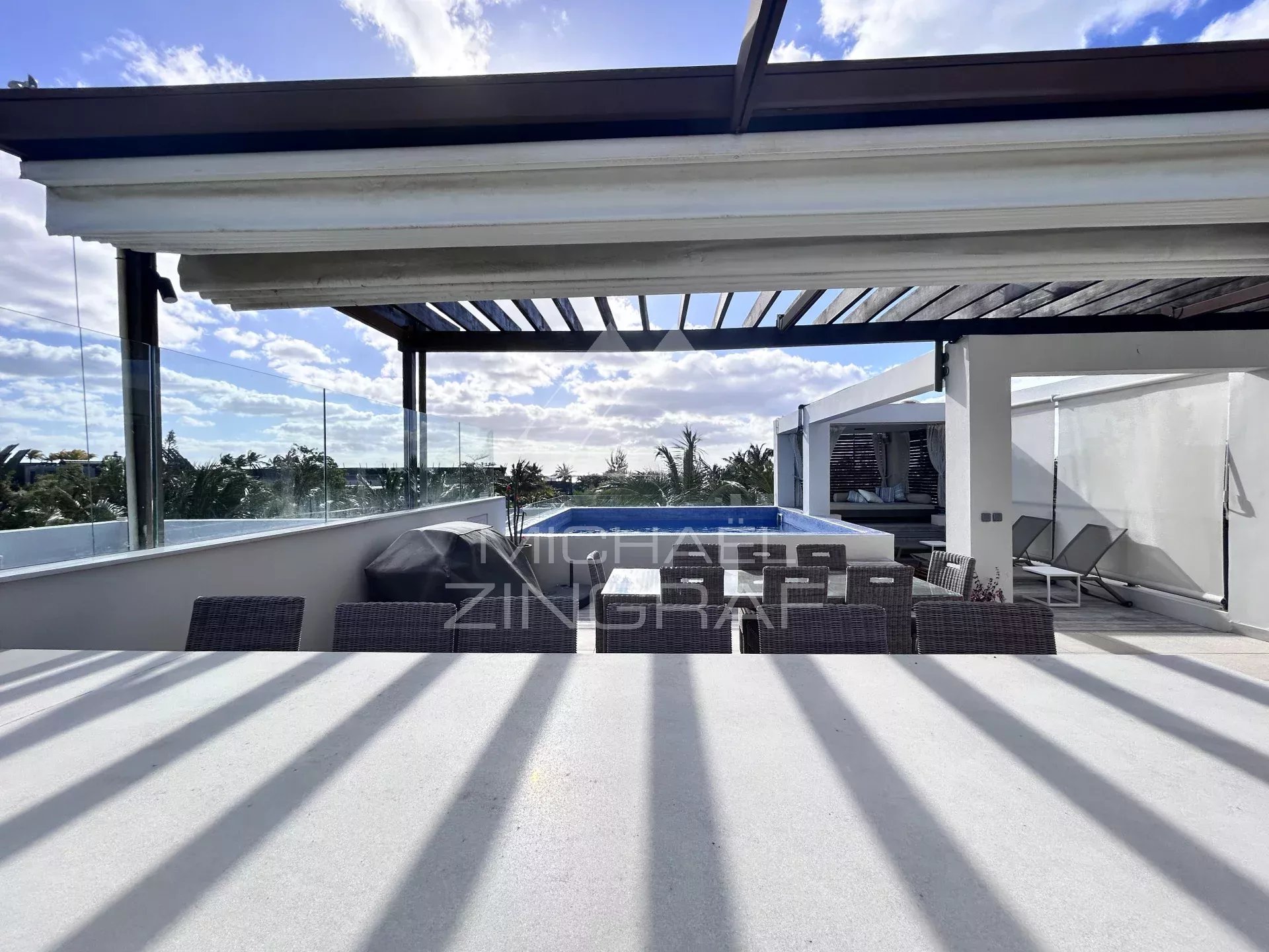 Penthouse - accessibilité plage privée - à Pereybere