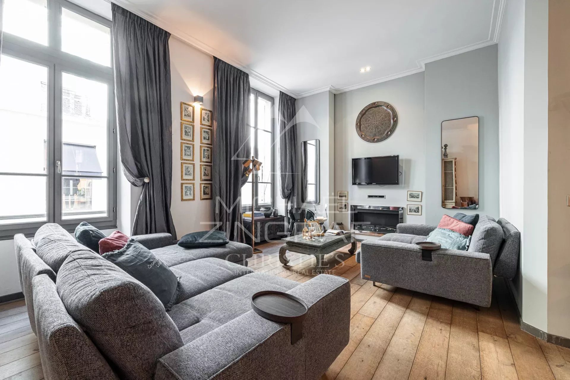 BOURGEOIS APARTMENT - DOWNTOWN CANNES