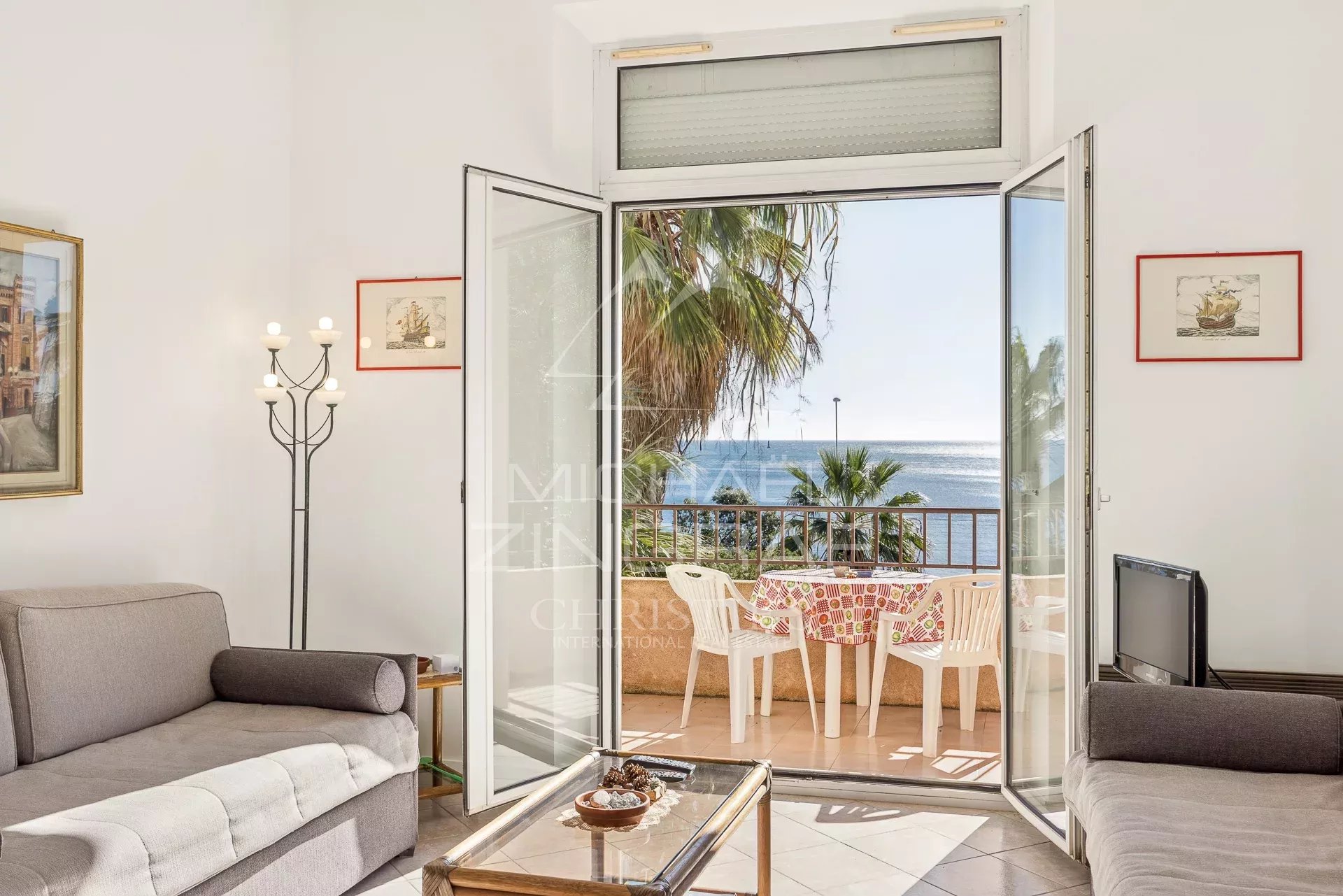 Cannes et Golfe-Juan – Vue mer imprenable et accès direct à la mer