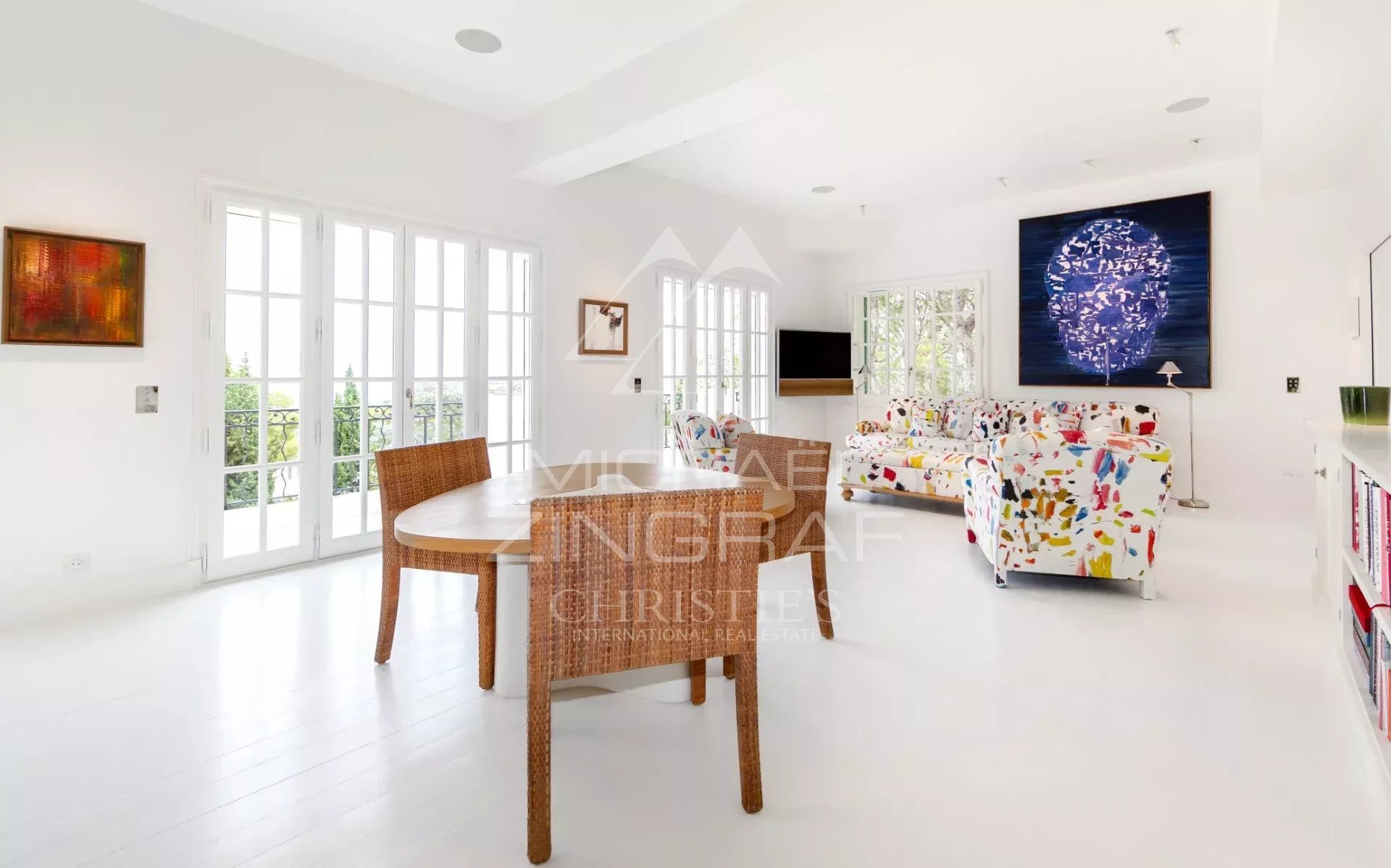 Renoviertes Penthouse mit herrlichem Meerblick