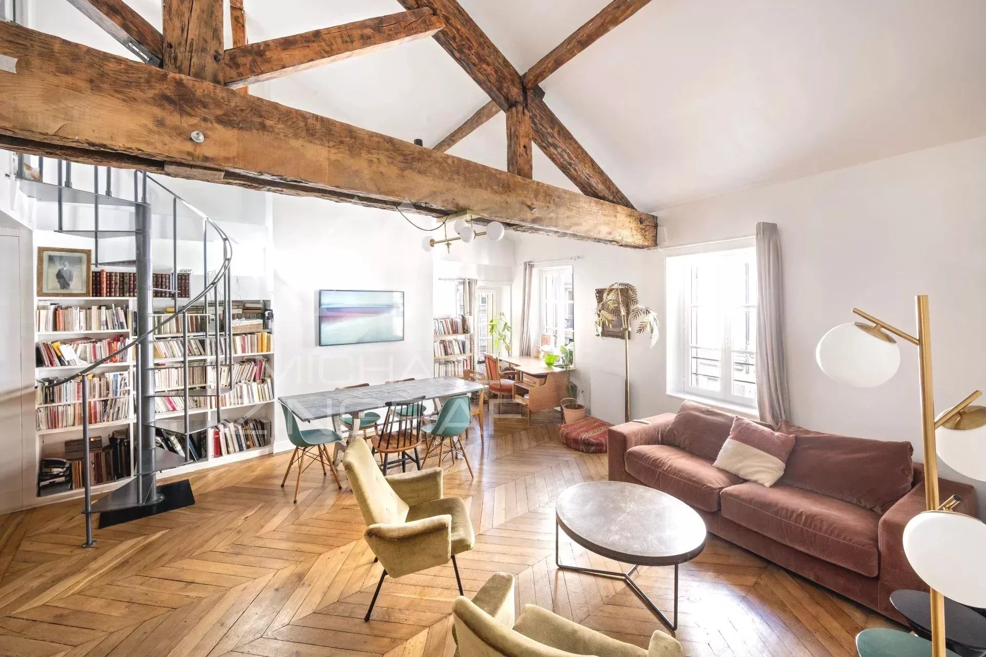 To Sell - 3 Bedrooms - Rue de Babylone