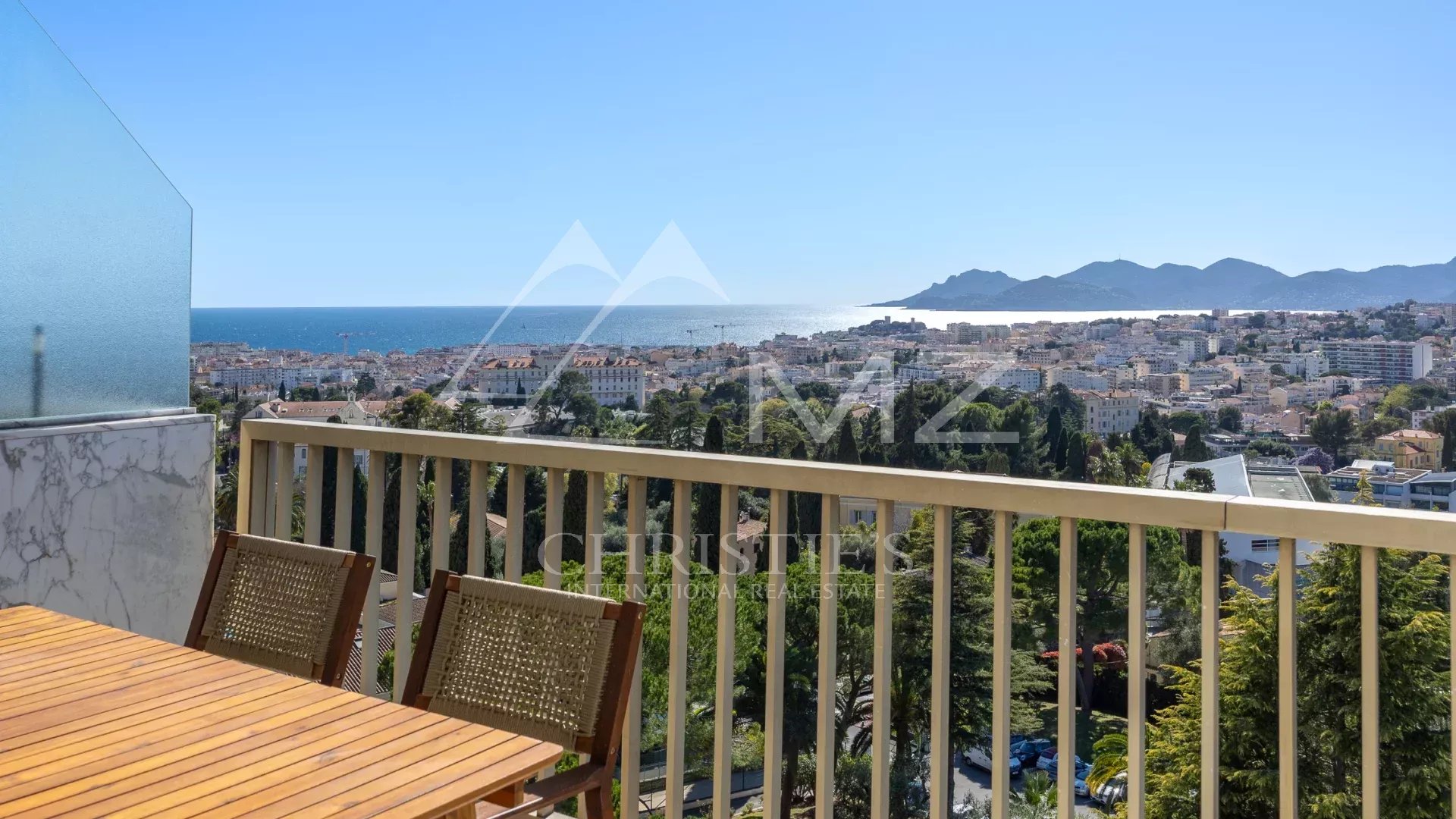 Cannes Oxford, Magnifique vue mer et Estérel