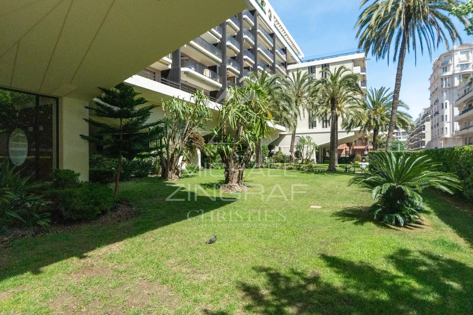 EXCLUSIVITE-CANNES APPARTEMENT D'EXCEPTION  DANS UNE RESIDENCE DE STANDING