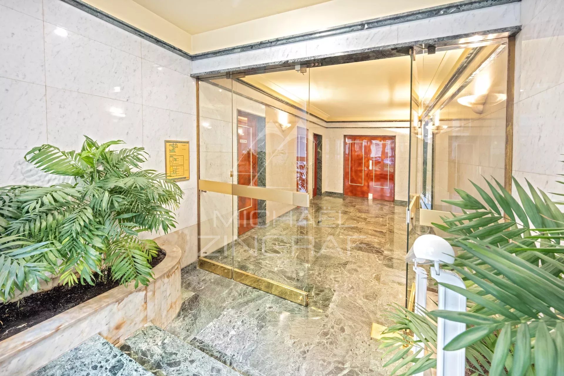 Location 4 chambres - Emile Deschanel - Vue Tour Eiffel - Climatisation - Bail Code Civil