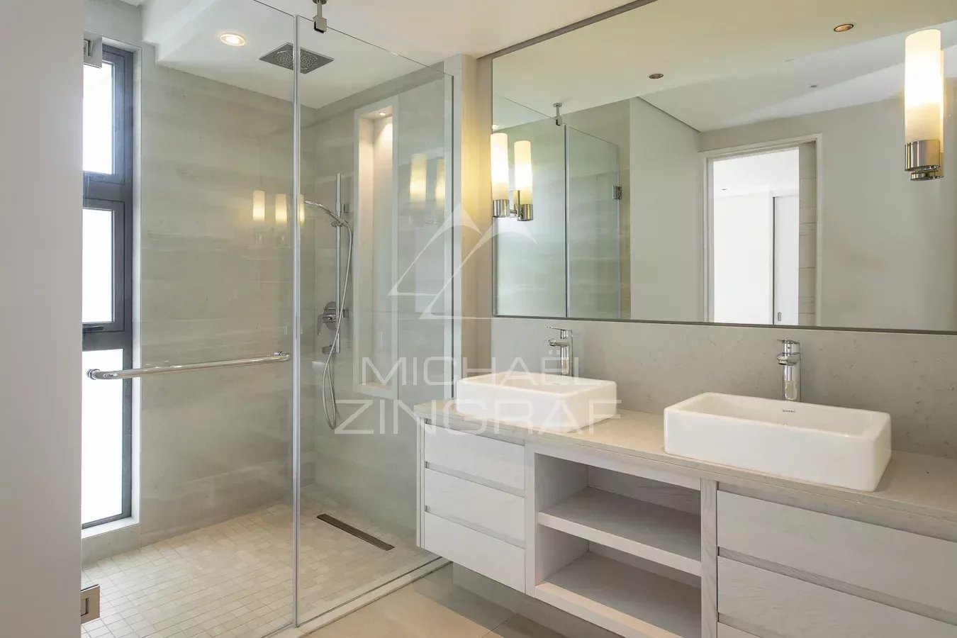 Außergewöhnliche Villa im Herzen des Wohnviertels The Gardens