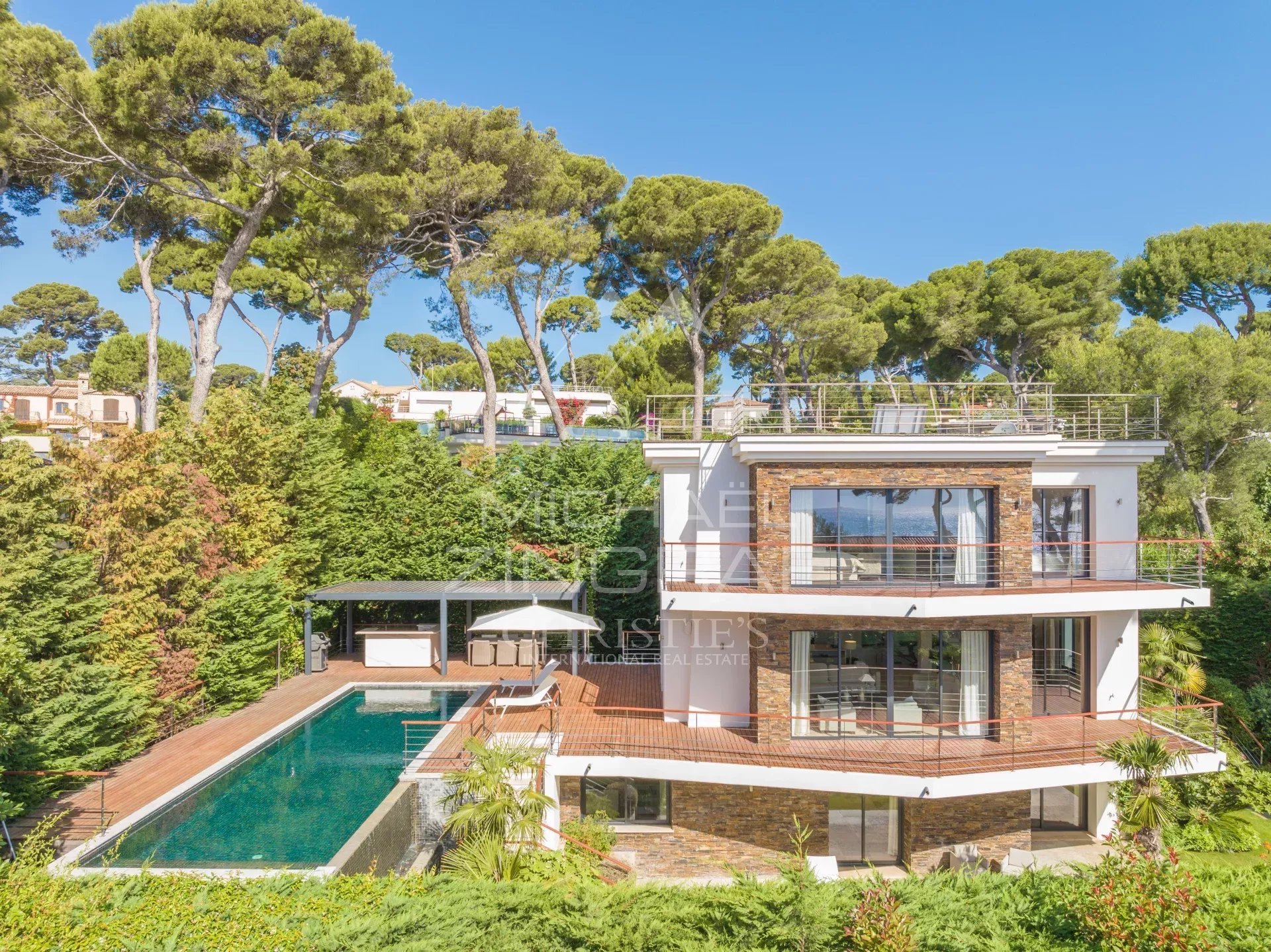 Modern renovierte Villa nahe der Strände von Garoupe