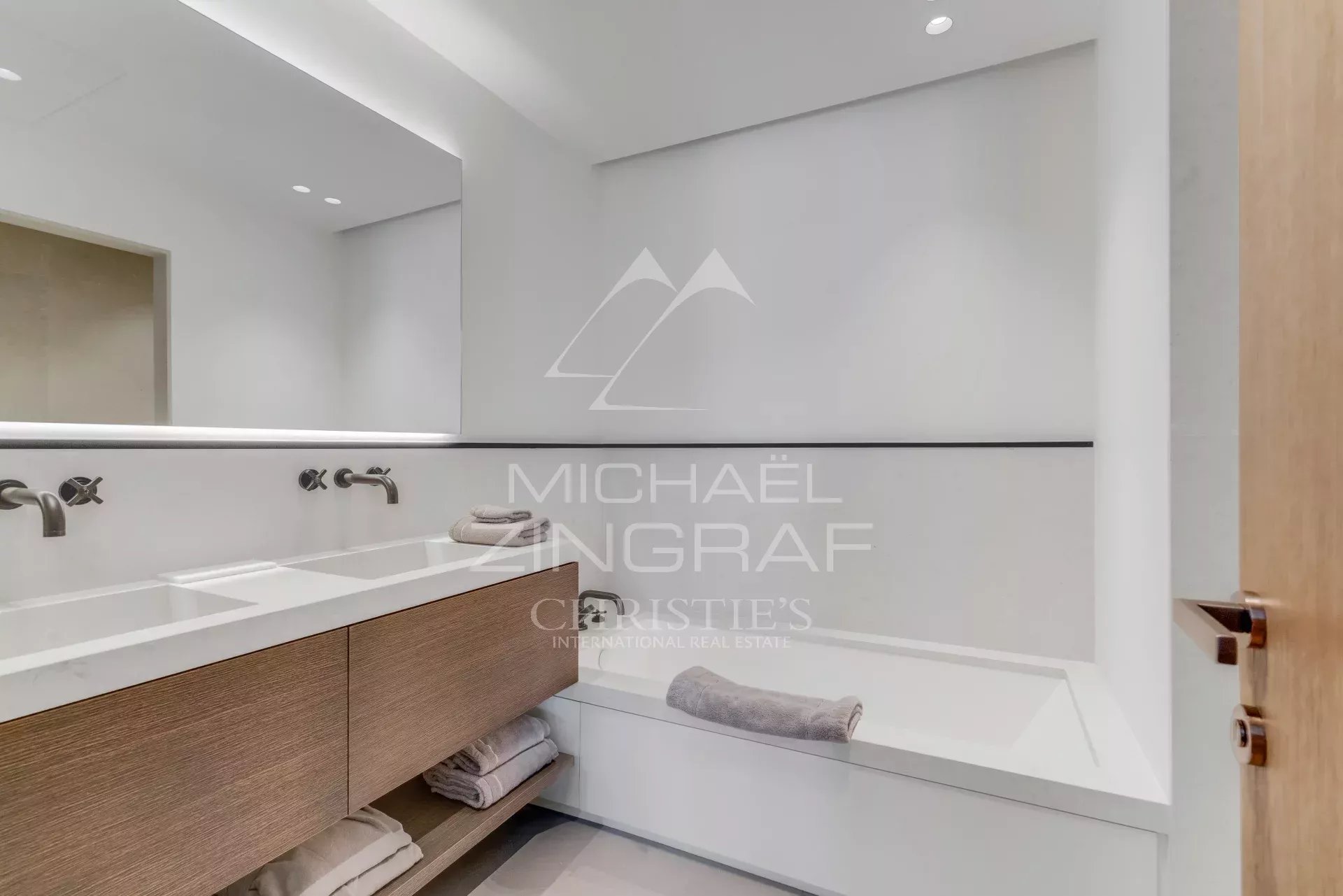 Saint-Tropez - Centre - "BREEZE" - Appartements de prestige