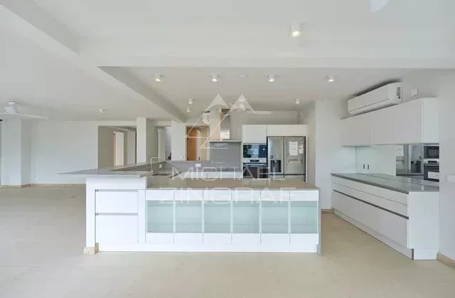 Exceptional Duplex in Pointe aux Canonniers