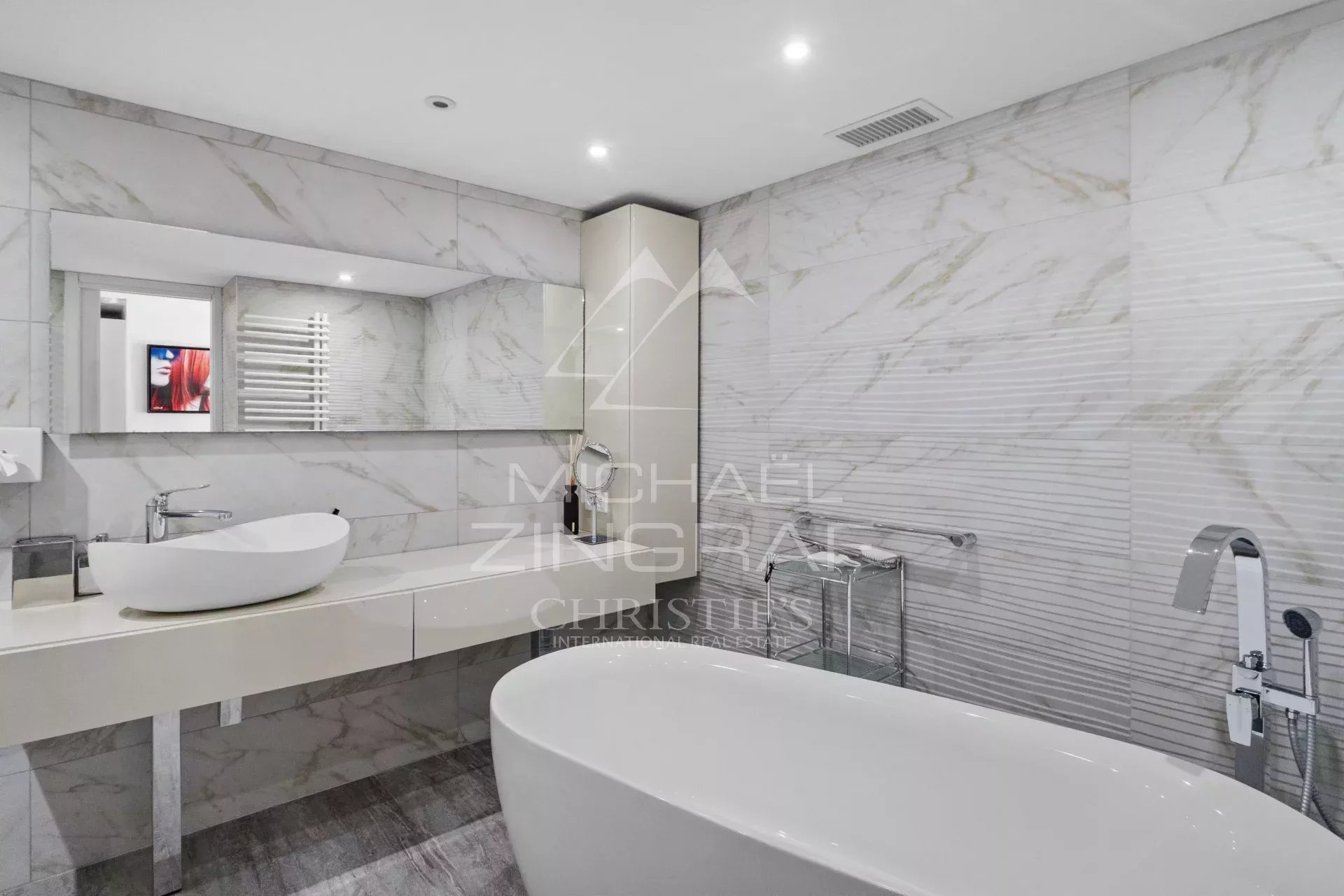 Villefranche-sur-mer Wunderschöne 4-Zimmer-Wohnung – Garten – Garagen