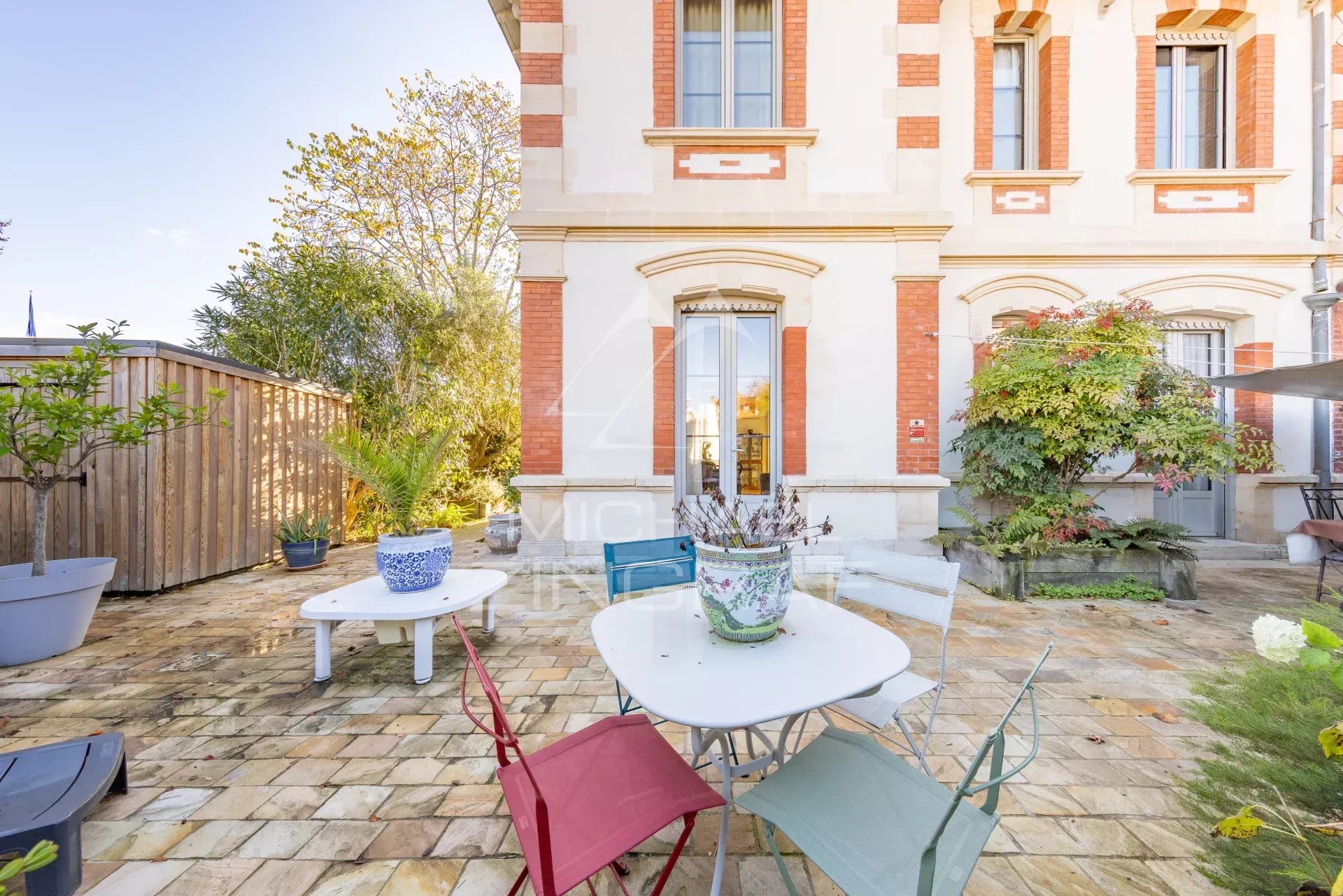 ARCACHON PROCHE PLAGE - VILLA ARCACHONNAISE DE 6 PIÈCES