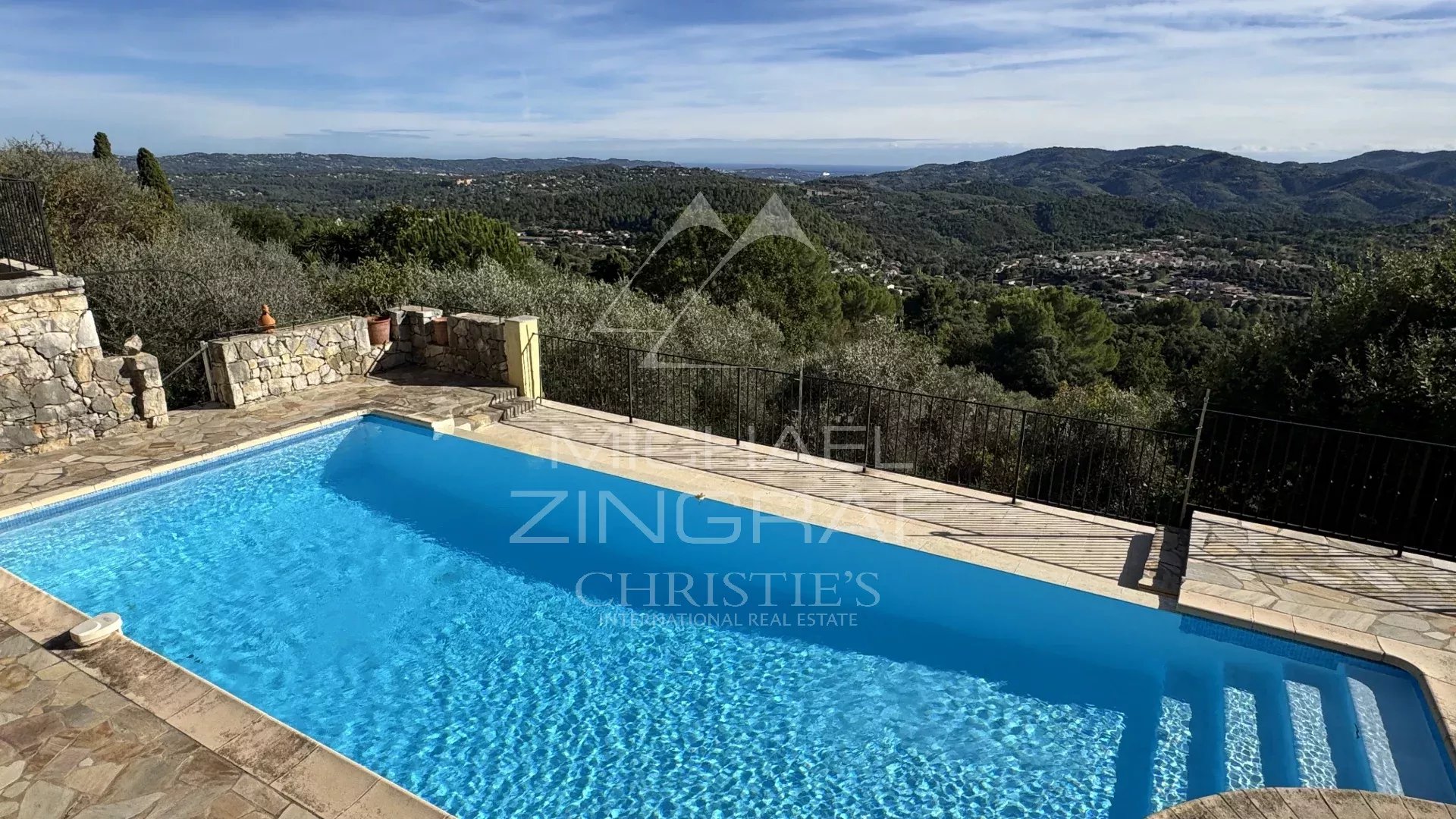 Villa with panoramic views