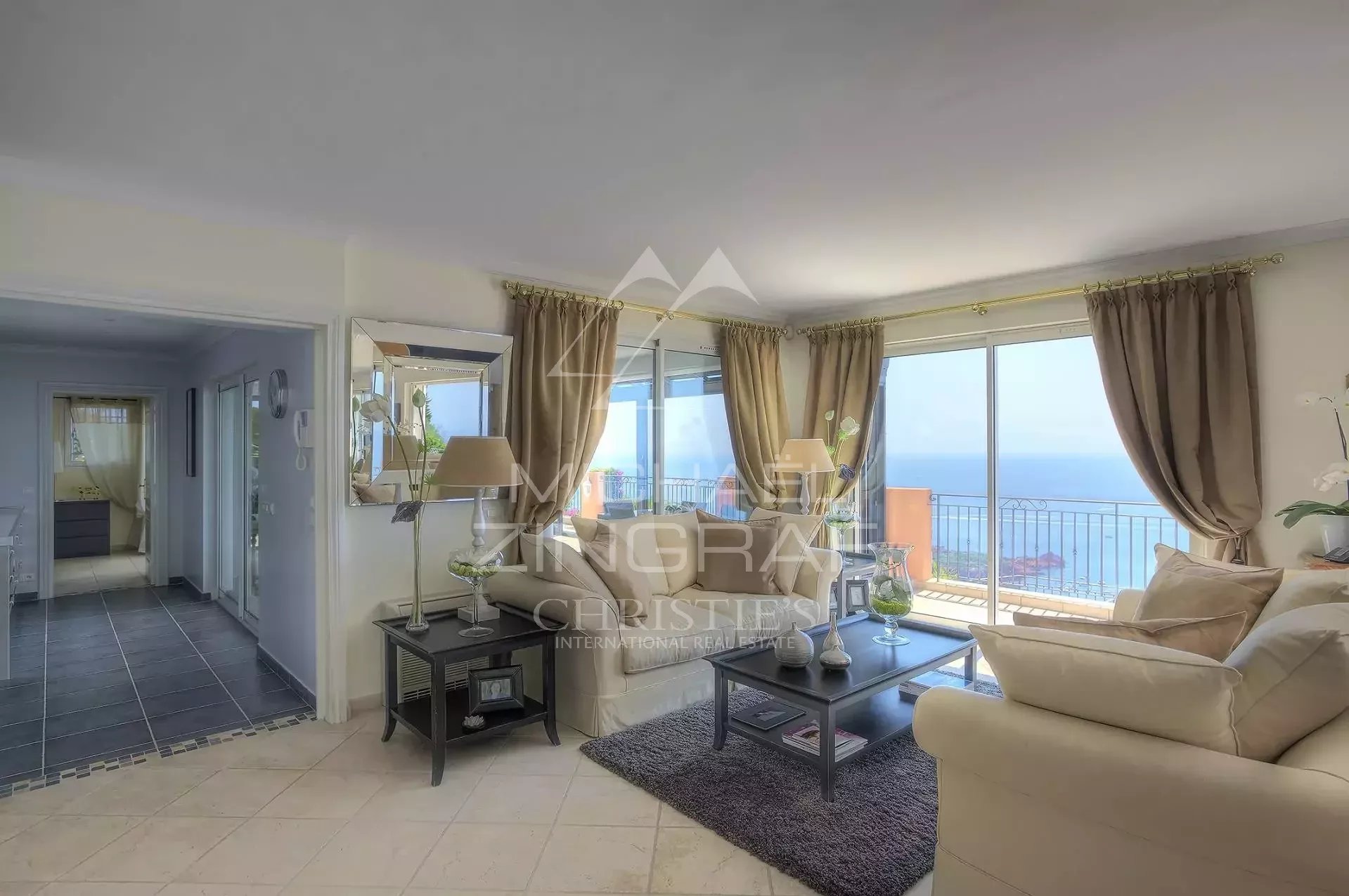 EXKLUSIV IM GEMEINSCHAFTSAUFTRAG – VILLA MIT MEERBLICK ZWISCHEN SAINT-RAPHAËL UND CANNES