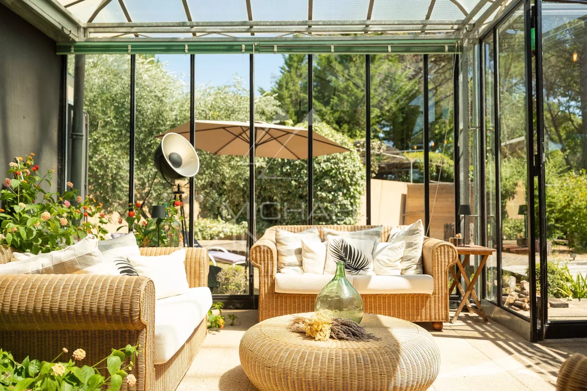 Villa d’architecte au cœur de la nature