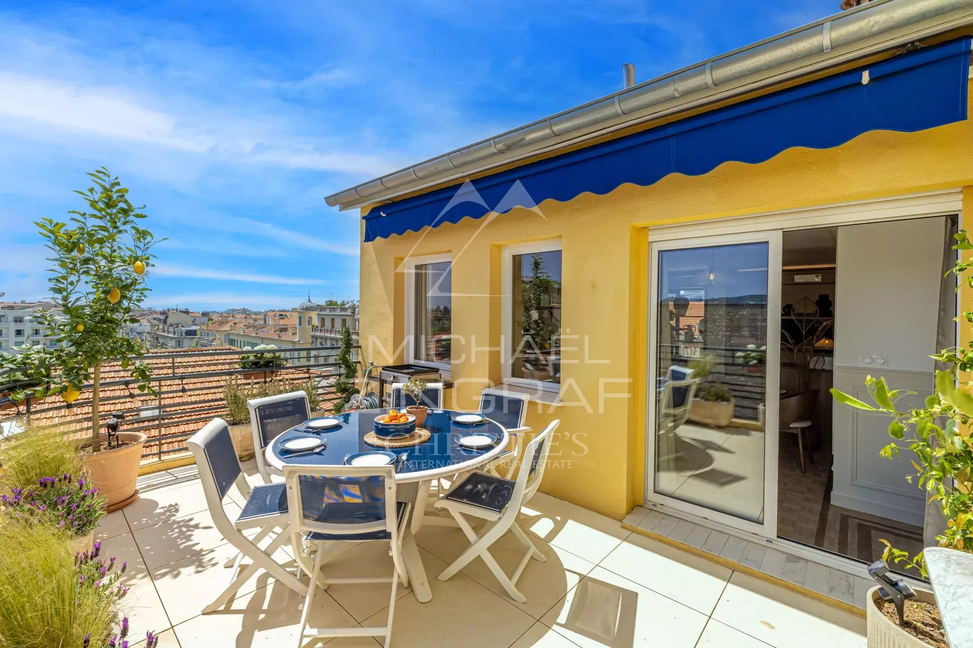 Exceptional Penthouse with Panoramic Terraces – Nice City Centre