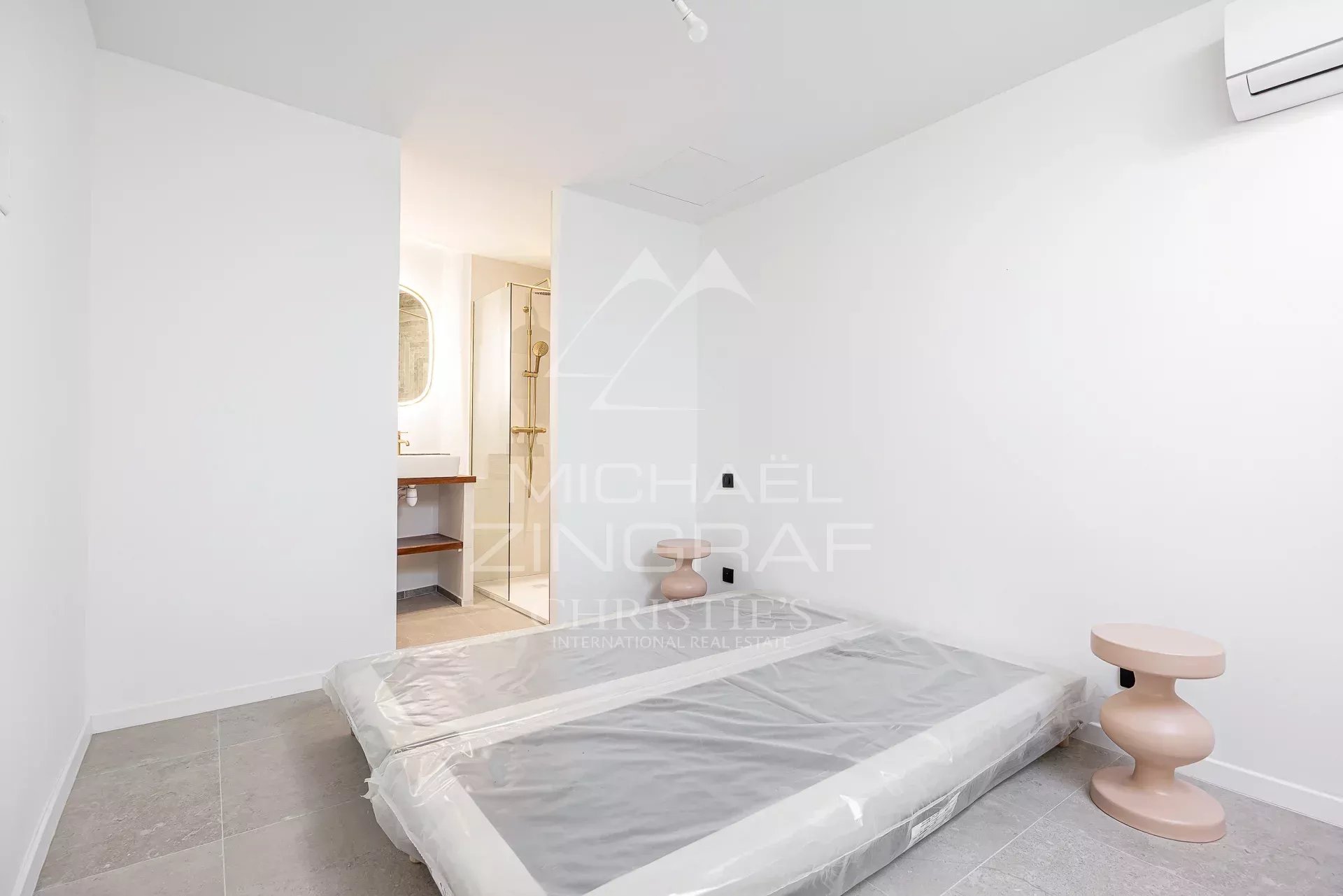 Charming Property – Old Antibes – Just Steps from the Ramparts