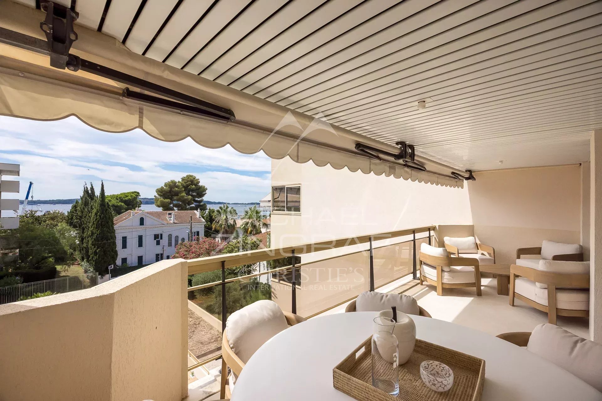 Cannes Moure Rouge - Luxuriös renovierte 4-Zimmer-Wohnung – Panoramablick auf das Meer