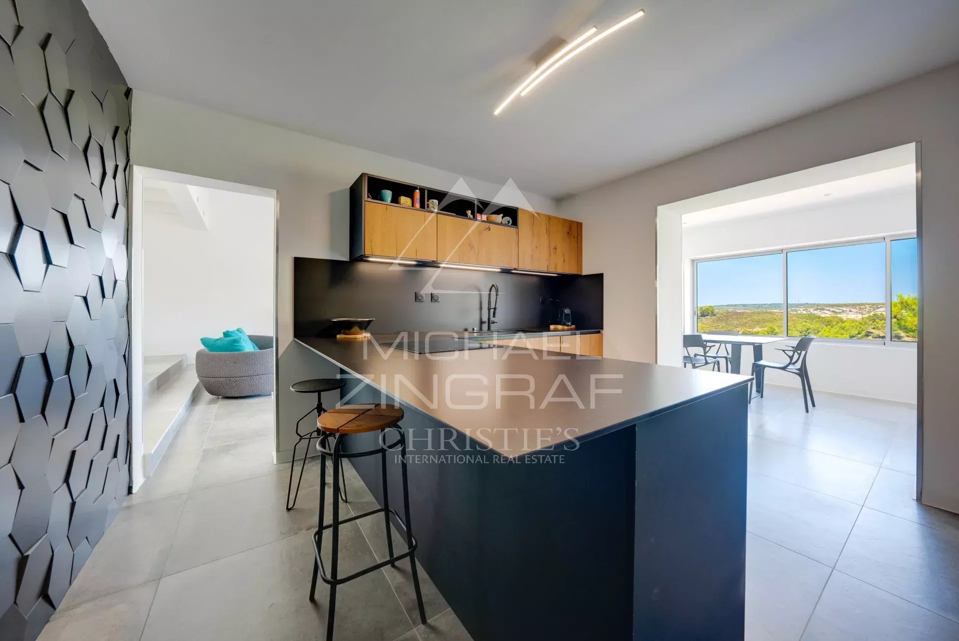 ENSUÈS-LA-REDONNE - MAISON AVEC VUE MER