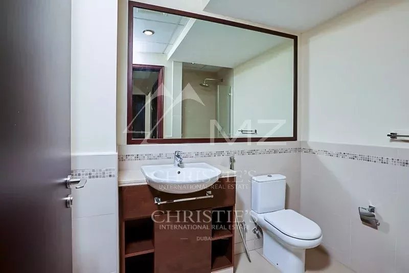 Exclusive|Single row| Close to community |Rented