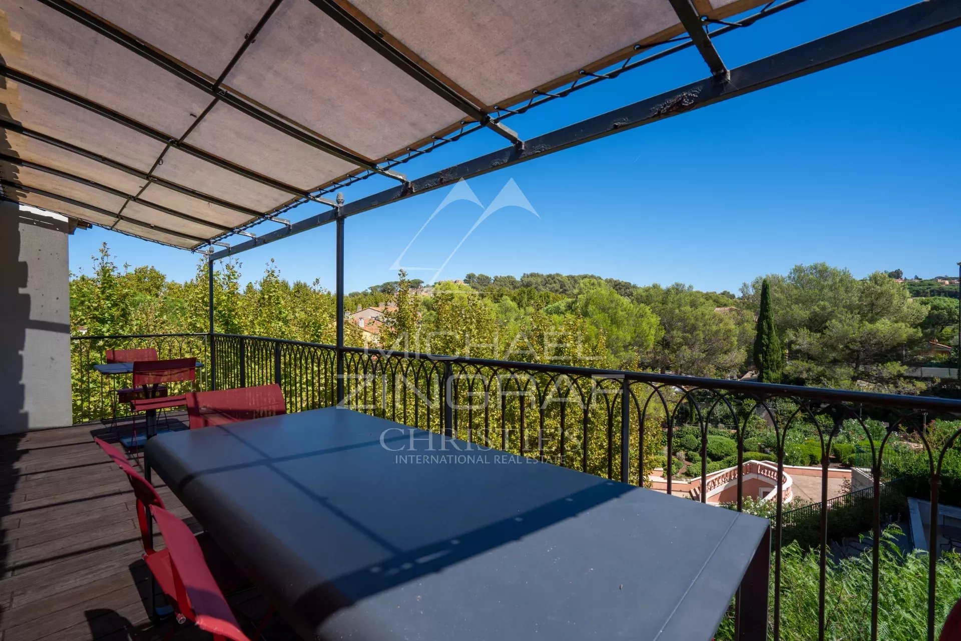 For sale -  3 bed Apartment in Saint-Tropez