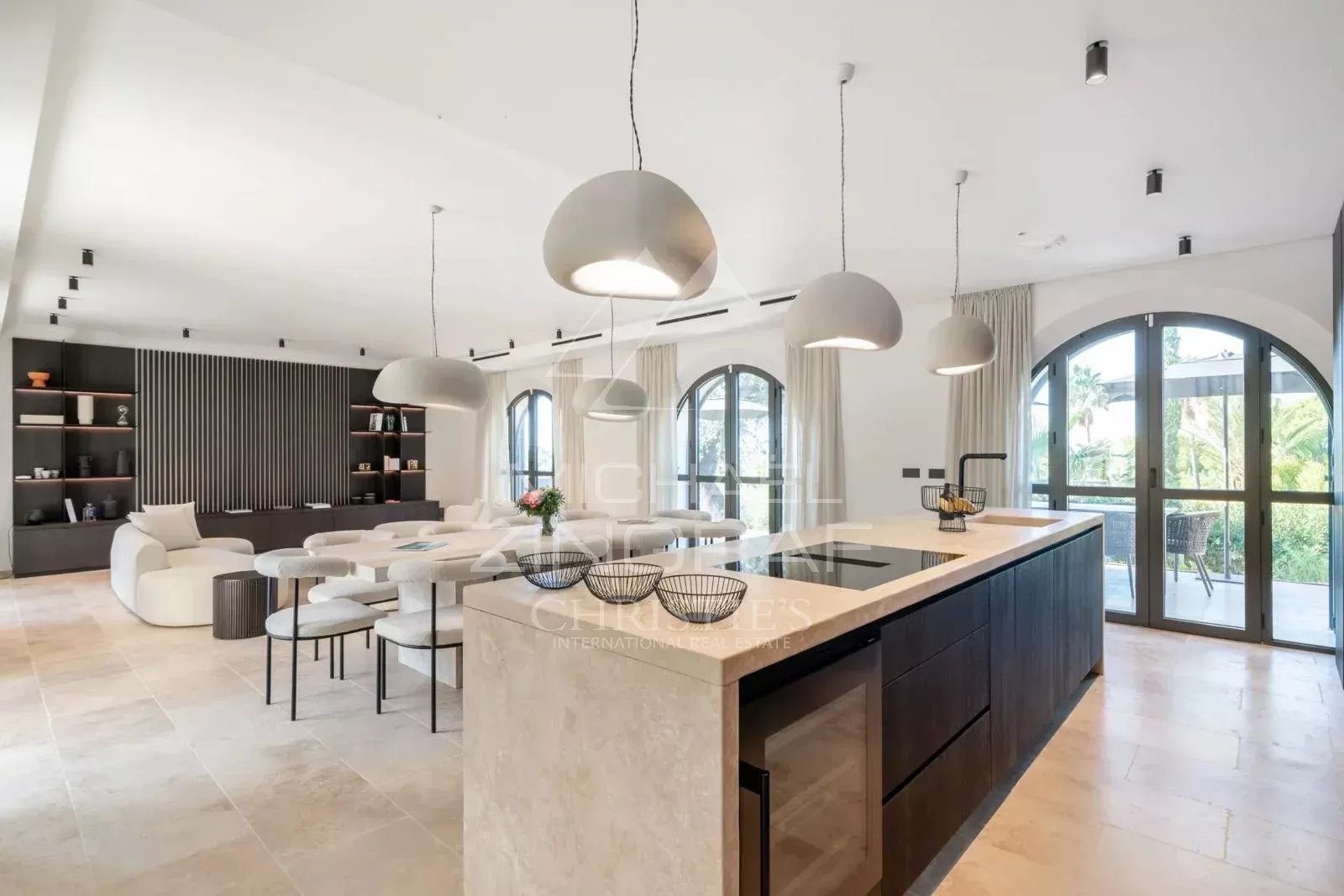 Cap d'Antibes West Side - Contemporary waterfront property - panoramic sea view