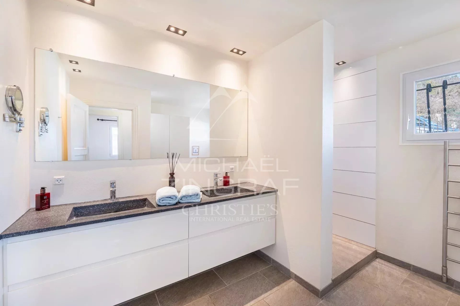 Schönes Hinterland - Charmantes renoviertes provenzalisches Anwesen