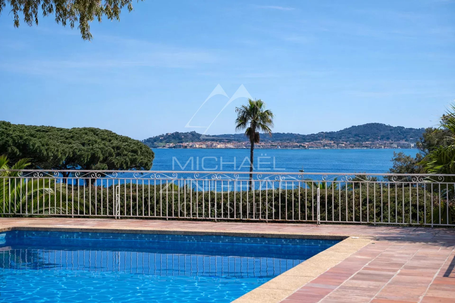 Beauvallon – Charmantes Haus mit Meerblick und Strandzugang