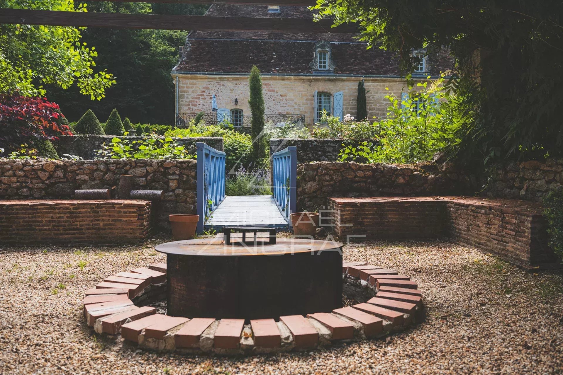 Außergewöhnliches Anwesen im grünen Périgord
