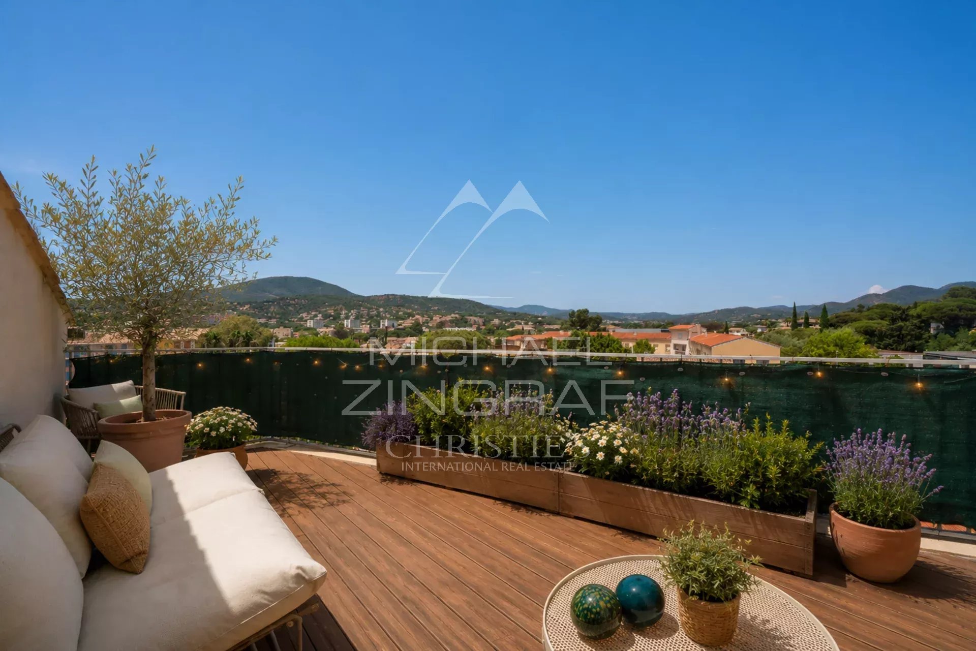 Rooftop Terrace - Exceptional Apartment – Sainte-Maxime Town Centre