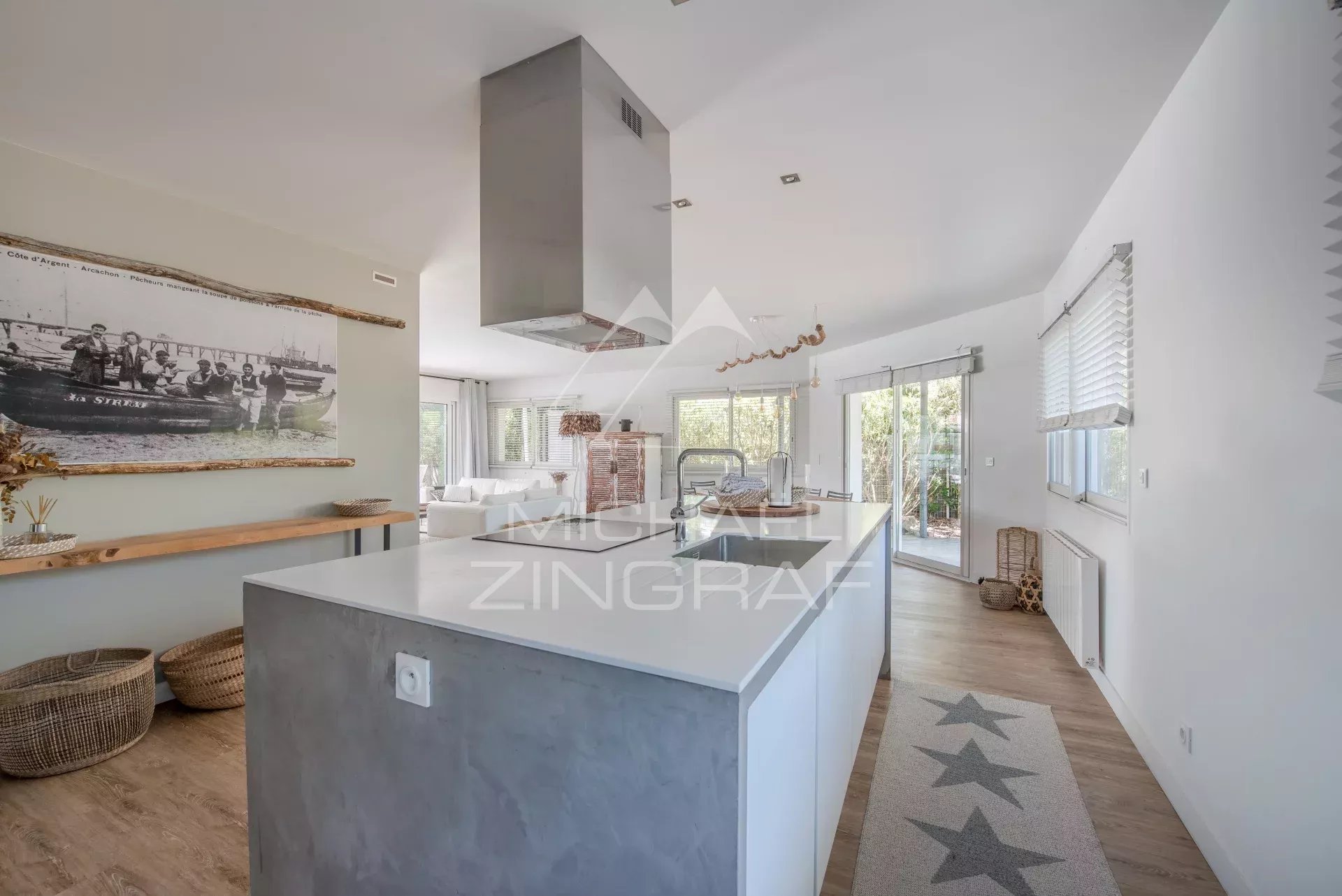 Très belle maison de plain pied avec piscine