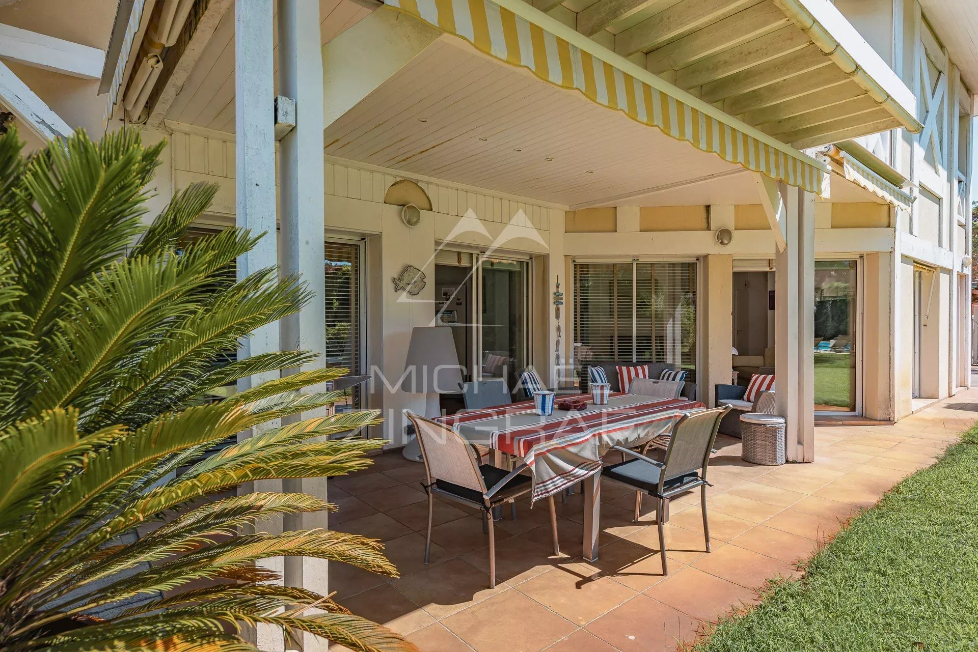 Élégante villa à quelques pas de la plage
