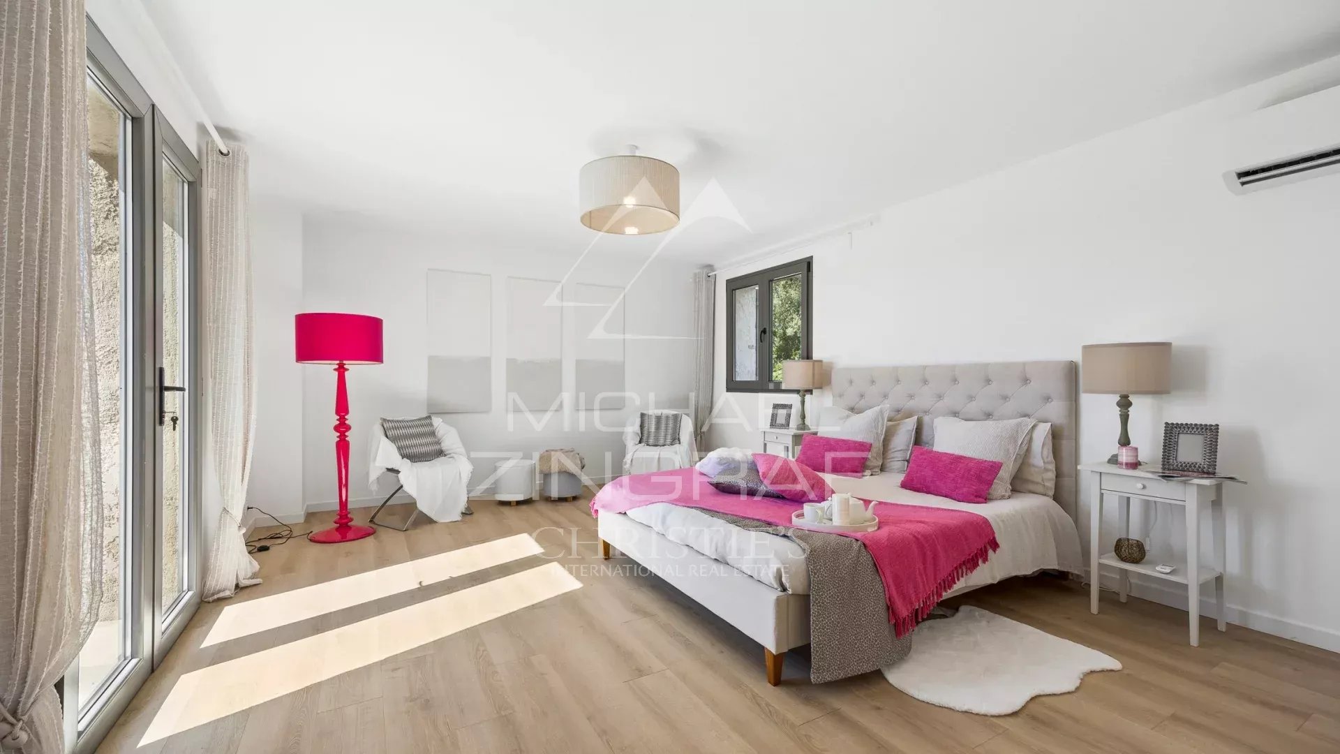 Renovierte Villa in Biot – Beliebte Lage, absolut ruhig, 5 Schlafzimmer, umfassende Ausstattung