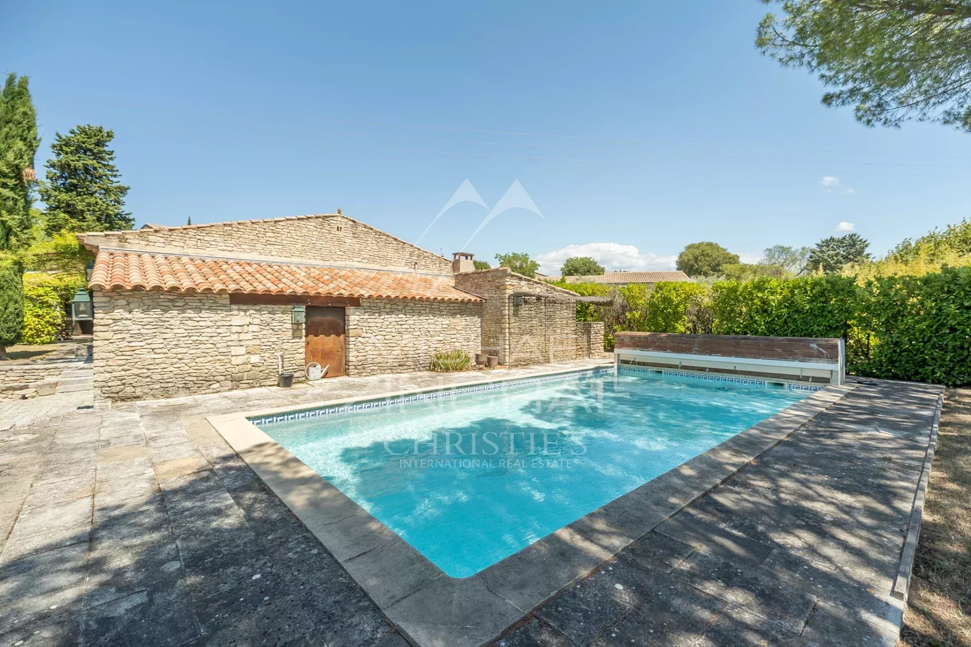 Charmante villa de plain-pied avec piscine