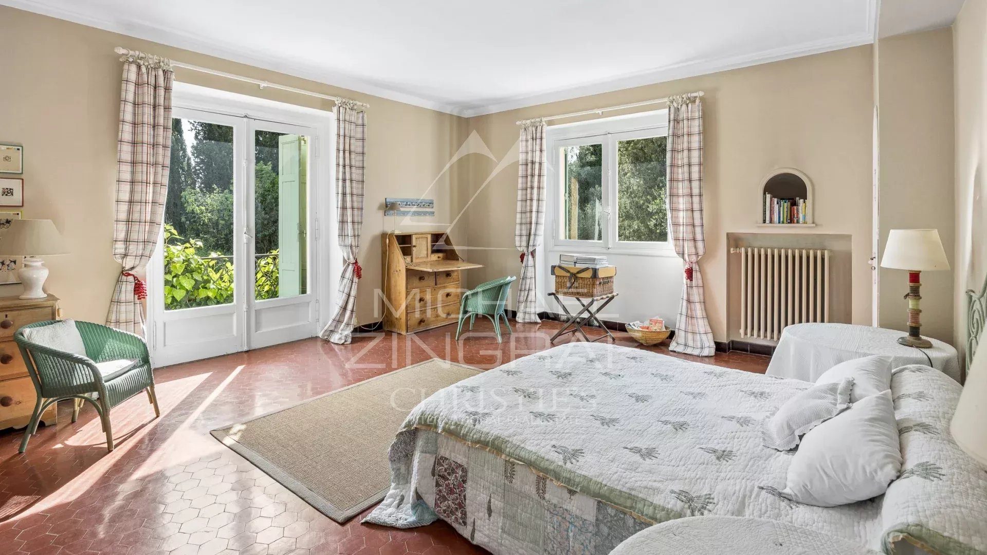 Grasse – Mas authentique du XIXe siècle au cœur d’un parc d’exception