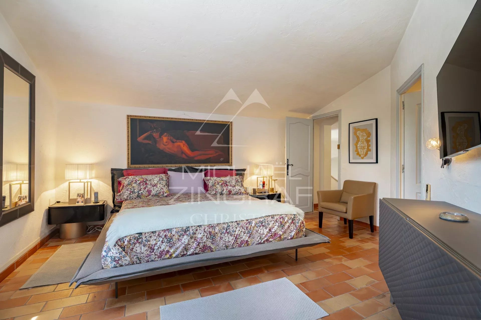 Joint  sale agent : Villa in an elevated position in Mougins