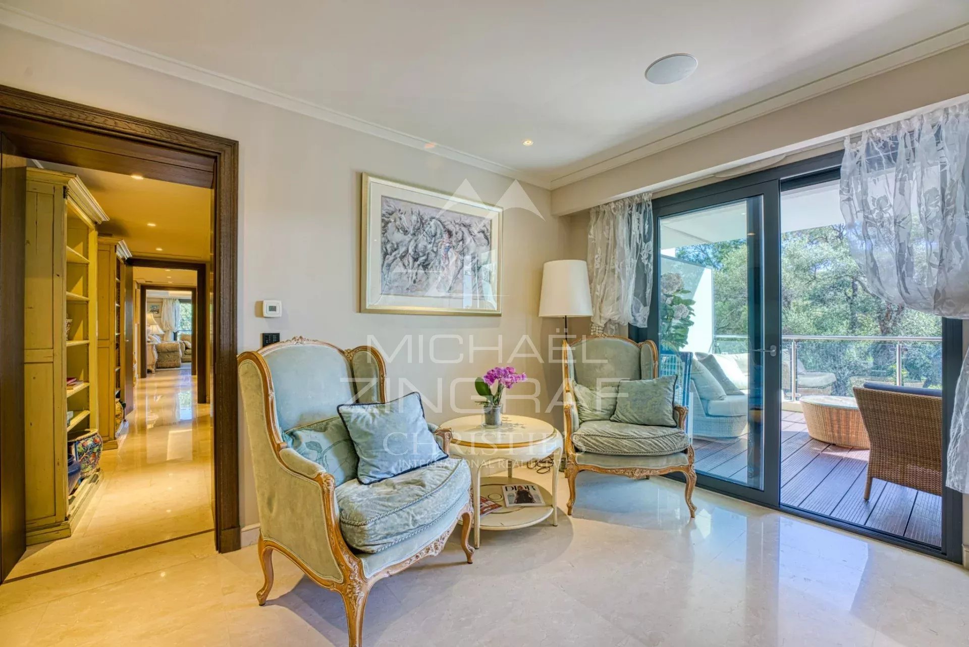 Appartement d'Exception avec Terrasses Panoramiques et Prestations Haut de Gamme