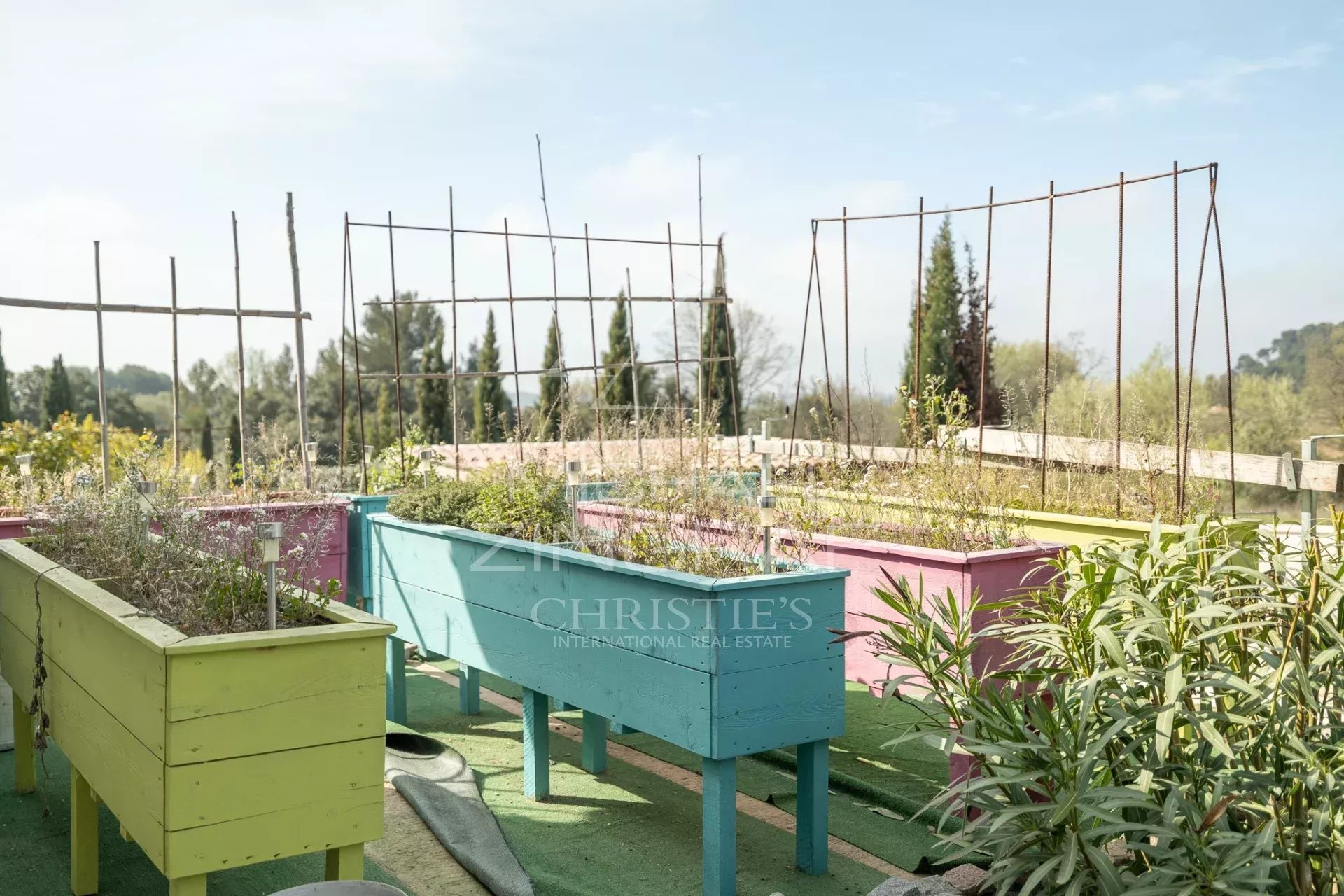 Villa contemporaine aux prestations soignées